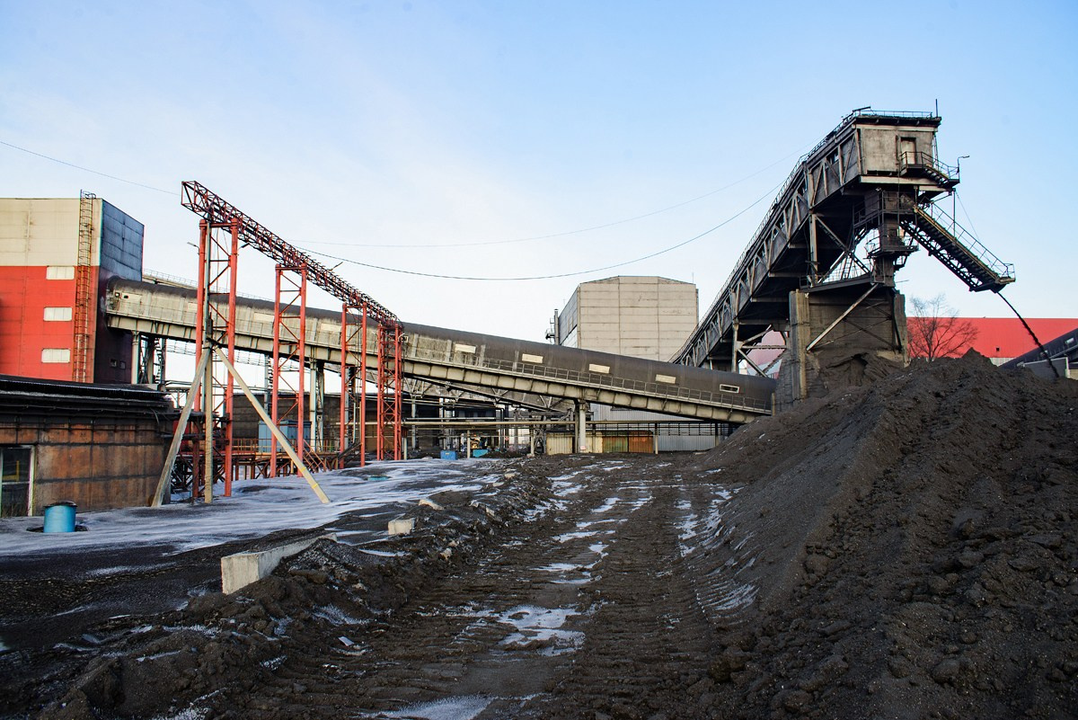 СИБАНТРАЦИТ угольный разрез. Фотограф Сергей Сергеев