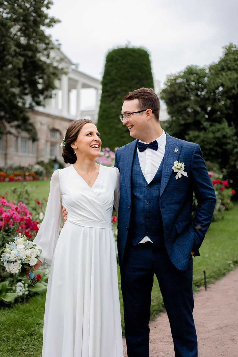 Жених и невеста. Екатерининский парк в Пушкине.