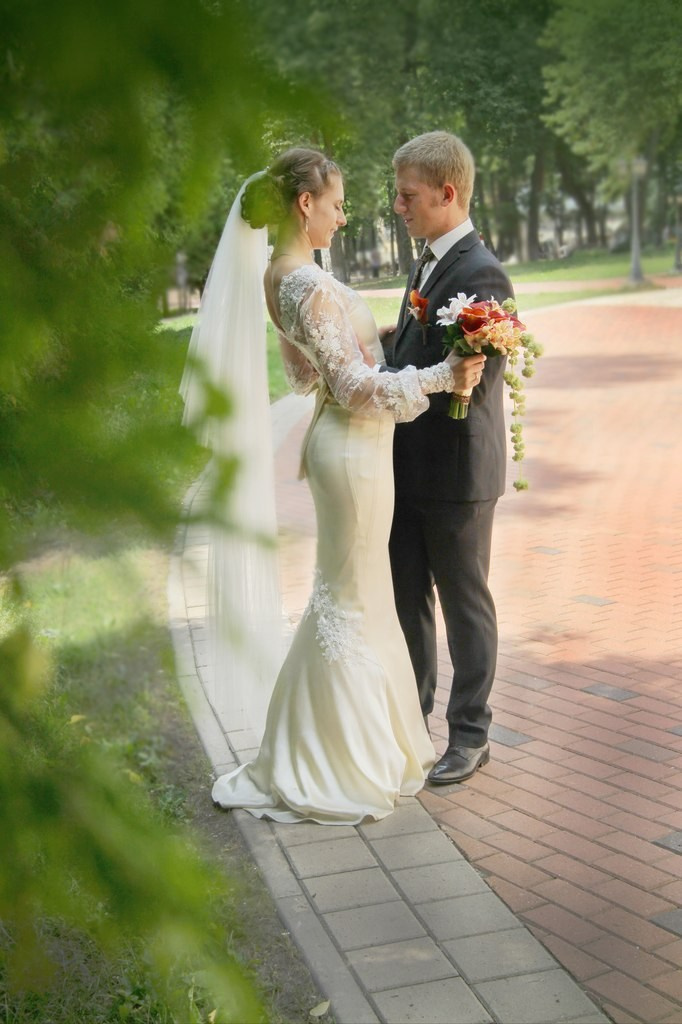 Примеры свадебных платьев. Модельер Евгений Бременев