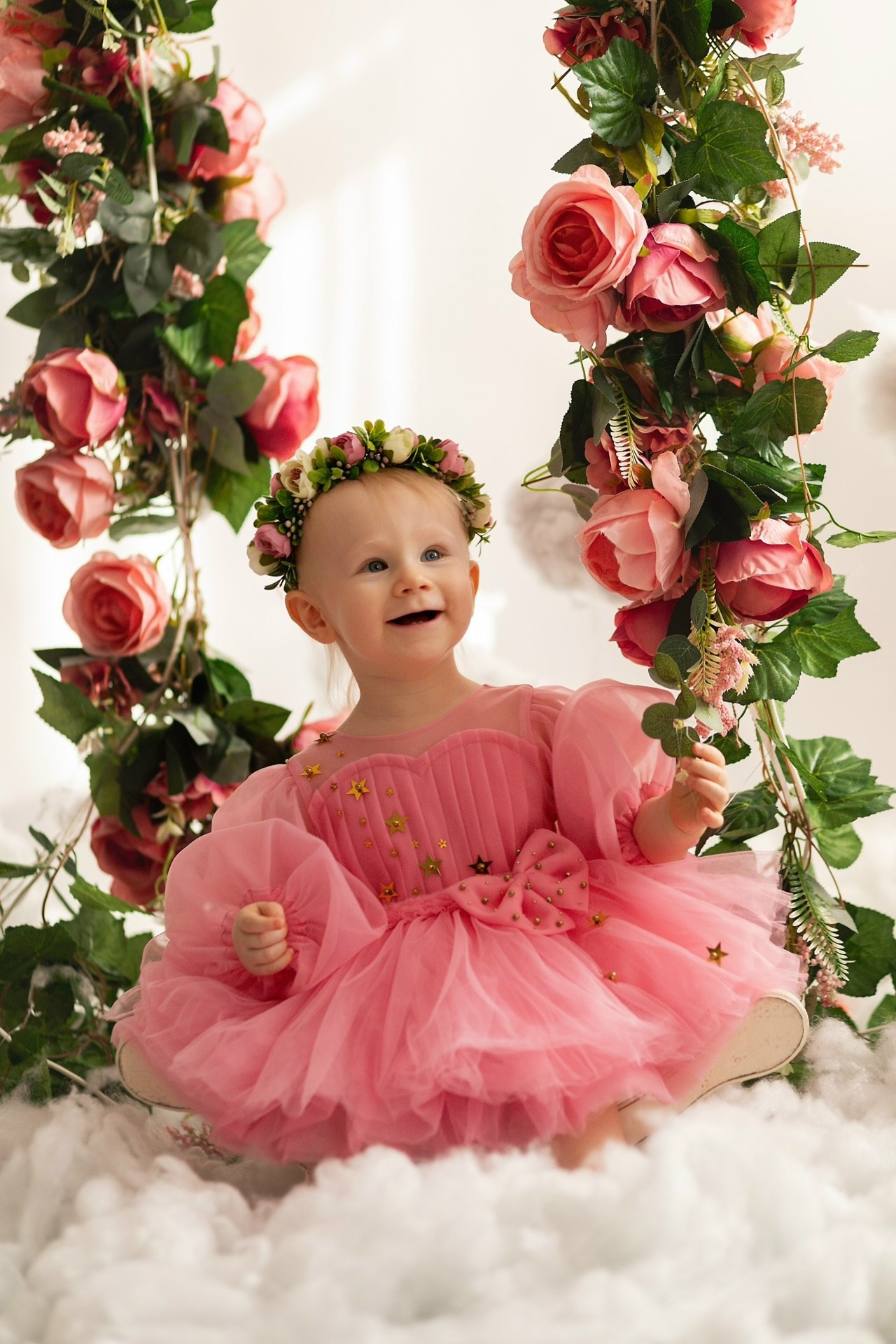 Цветочная качель. ФОТОГРАФ НА ГОДИК, БЕРЕМЕННОСТИ, НОВОРОЖДЕННЫХ, КРЕЩЕНИЯ МОСКВА