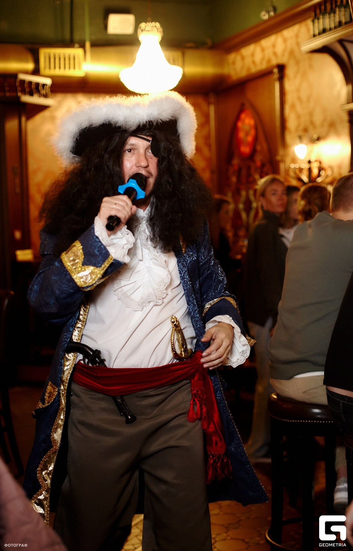 Пиратская вечеринка в ресторане FULLER’S. Виктория Ларина — Портретный профессиональный фотограф в Иркутске