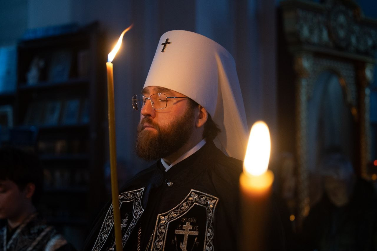 Митрополит Игнатий совершил Великое Повечерие в Георгиевском Храме. Саратовское Северо-Западное благочиние