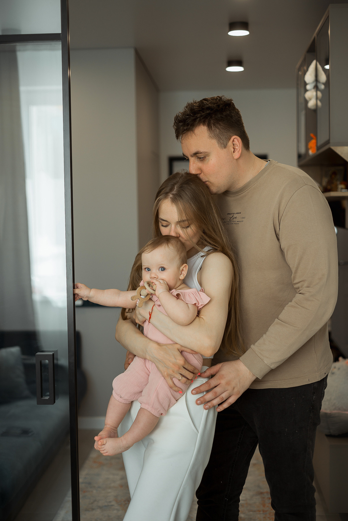 Happy Family_Олег, Юля и Машенька. Свадебный и семейный фотограф в Минске Яна Новак