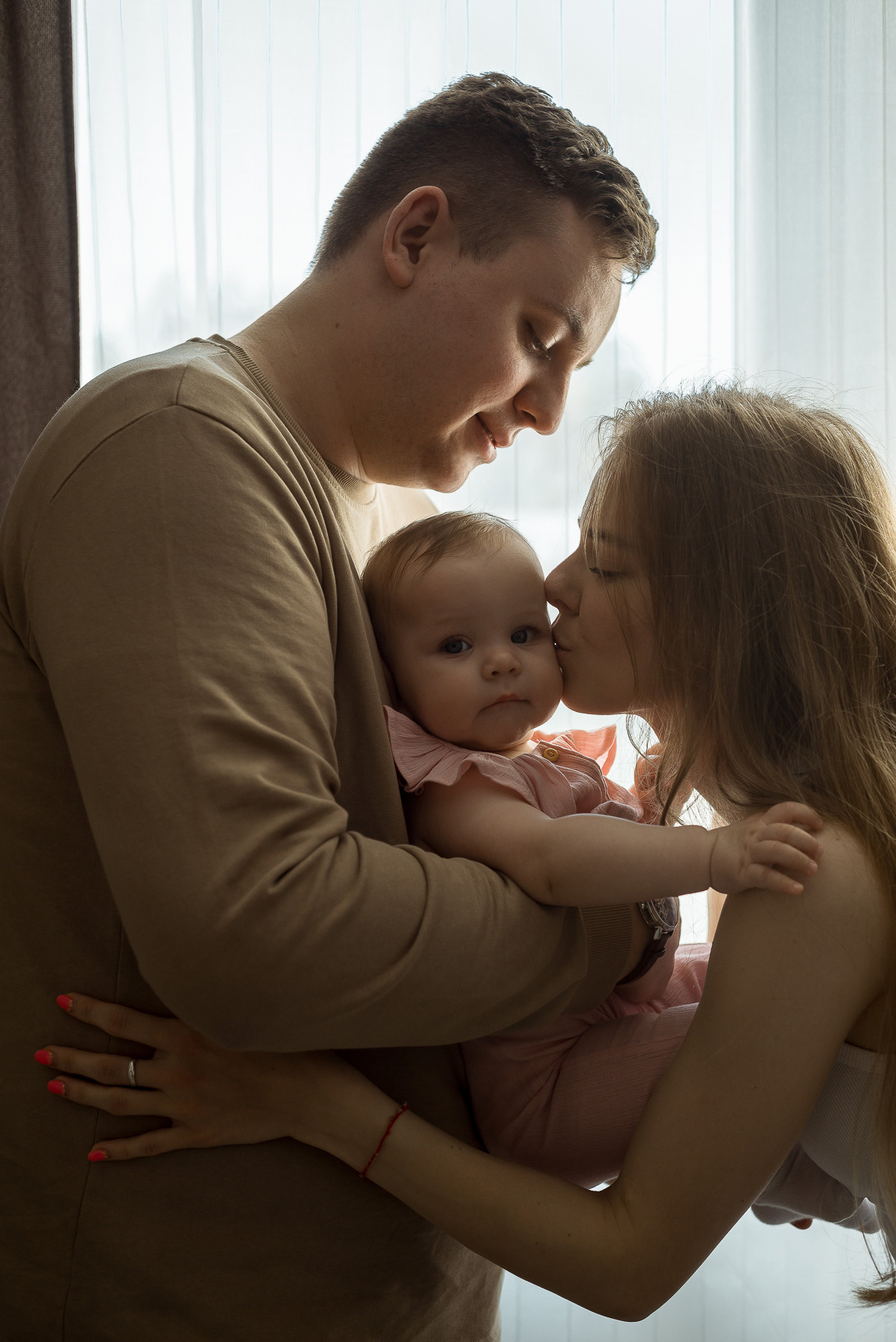 Happy Family_Олег, Юля и Машенька. Свадебный и семейный фотограф в Минске Яна Новак