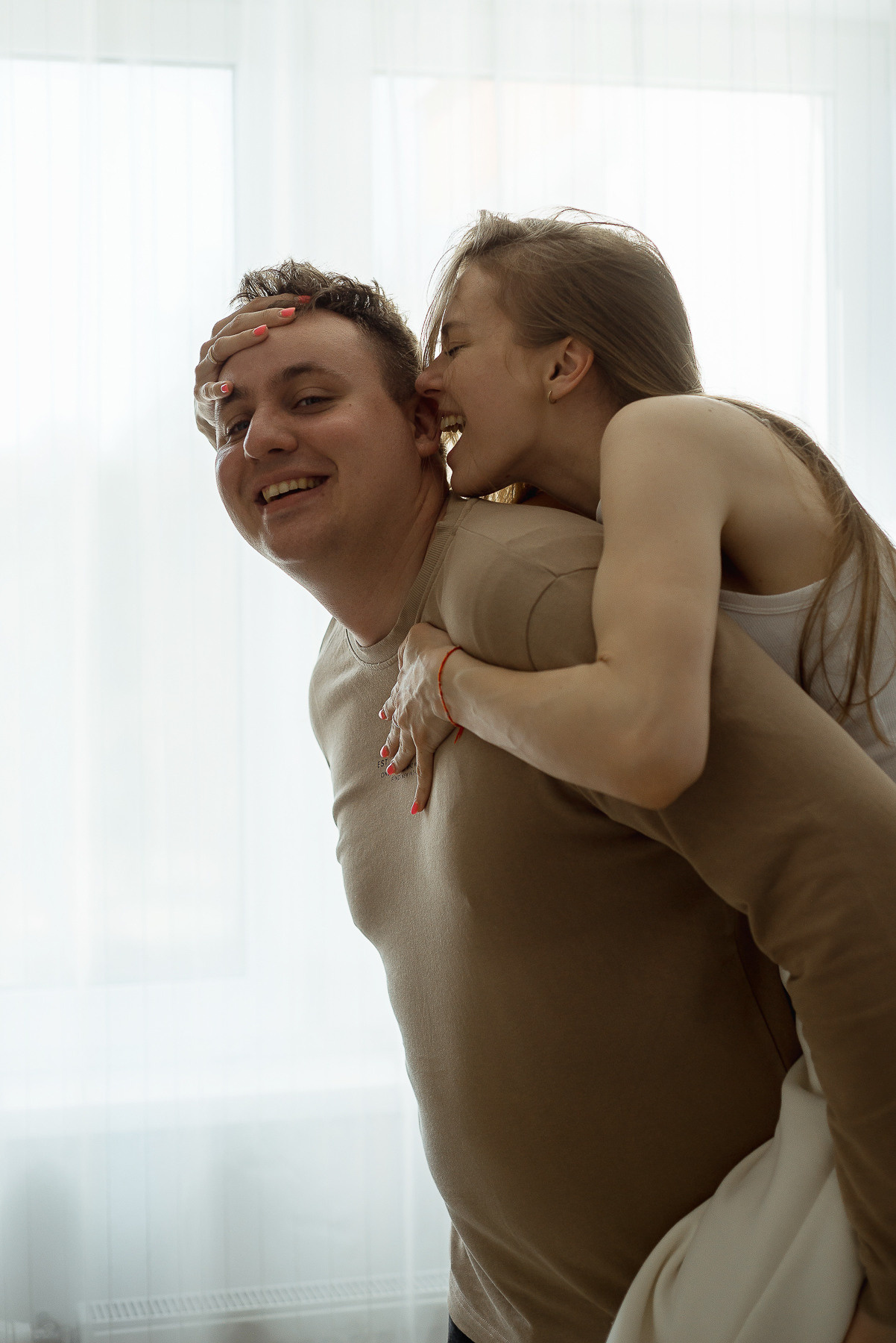 Happy Family_Олег, Юля и Машенька. Свадебный и семейный фотограф в Минске Яна Новак