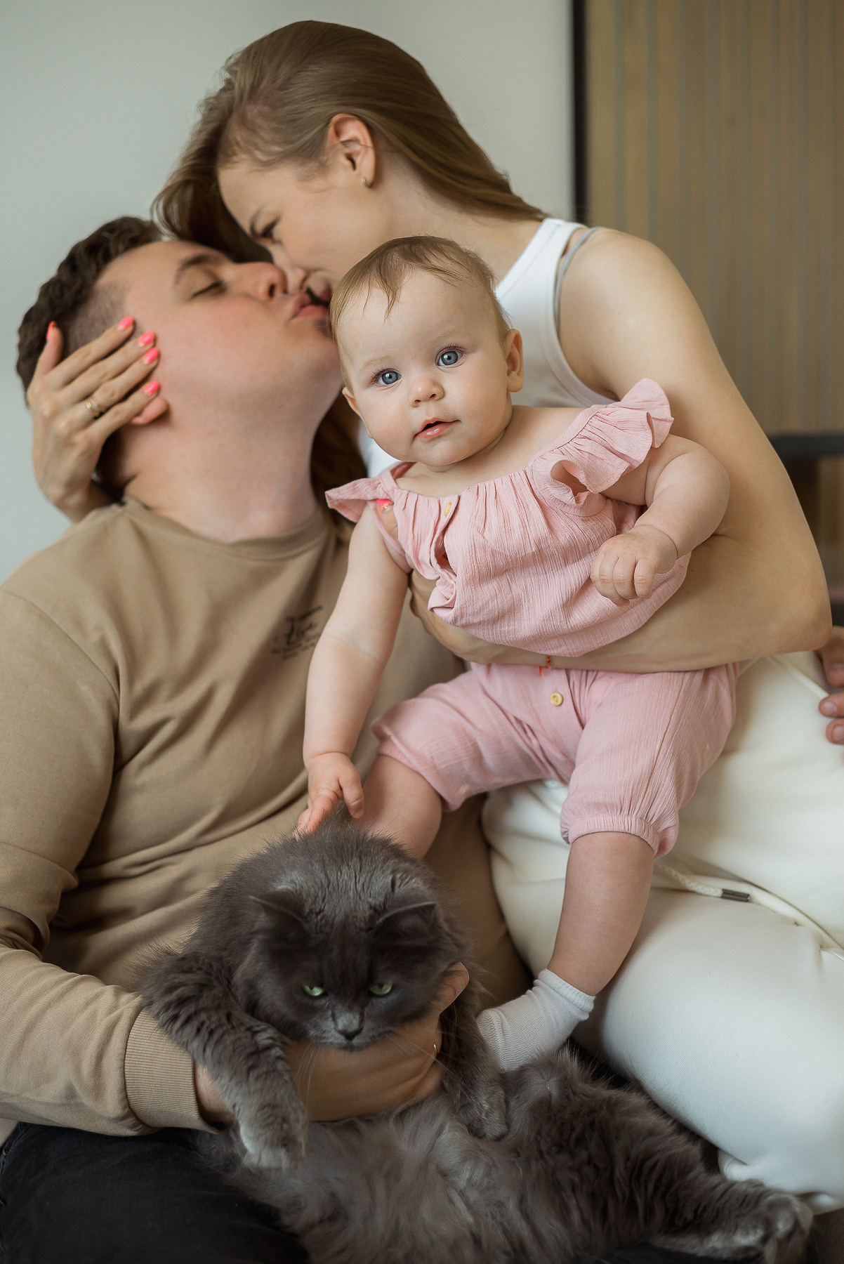 Happy Family_Олег, Юля и Машенька. Свадебный и семейный фотограф в Минске Яна Новак