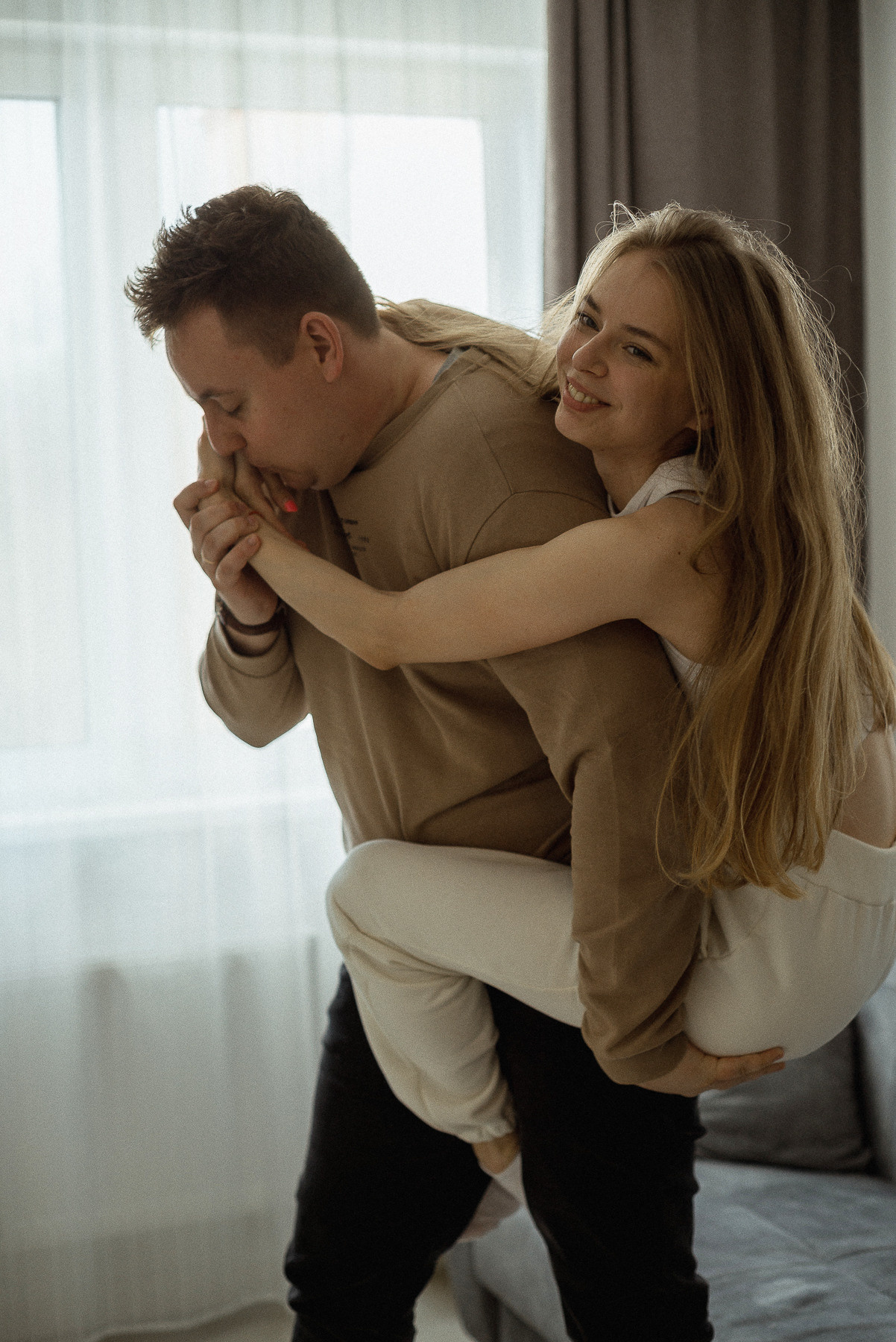 Happy Family_Олег, Юля и Машенька. Свадебный и семейный фотограф в Минске Яна Новак