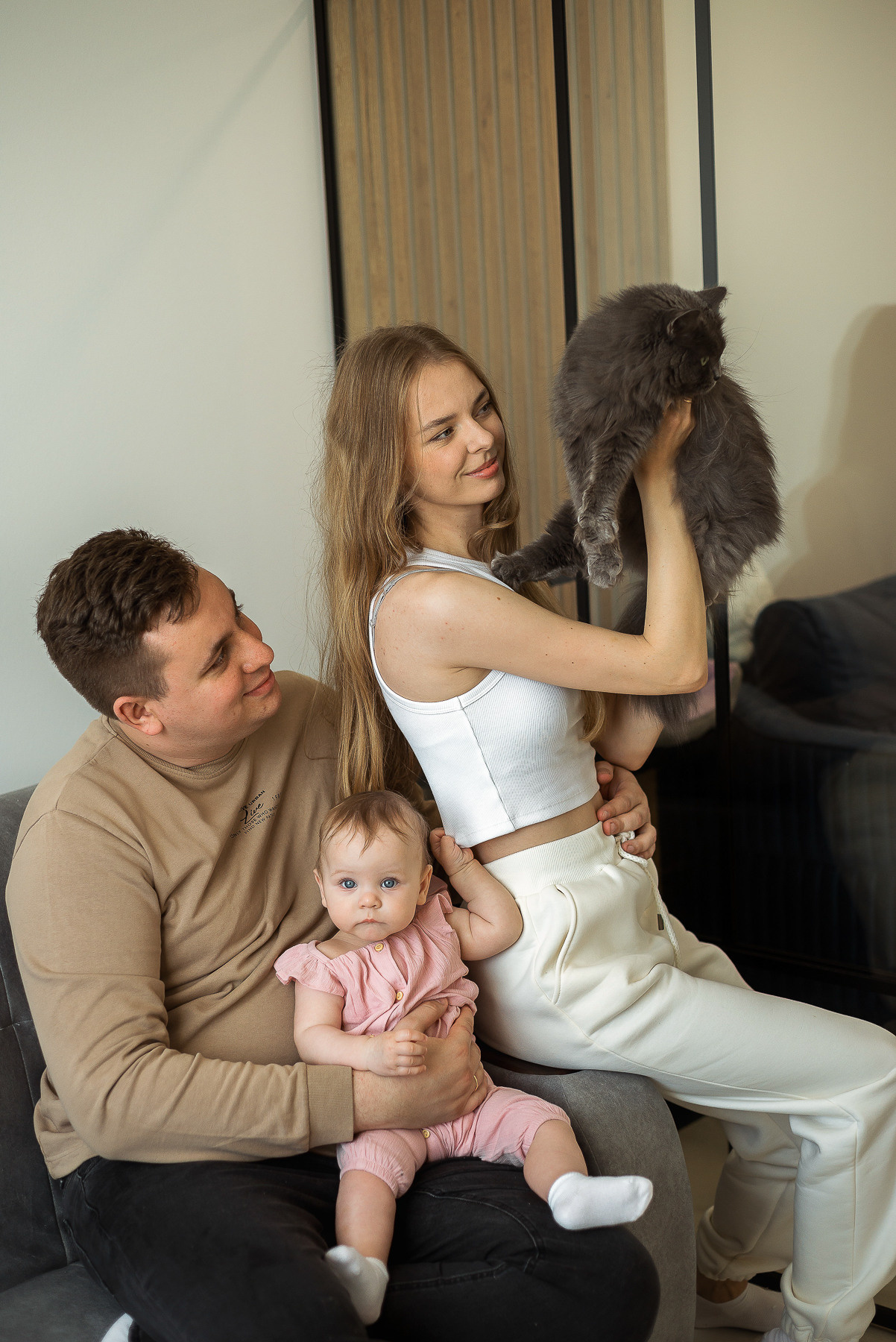 Happy Family_Олег, Юля и Машенька. Свадебный и семейный фотограф в Минске Яна Новак