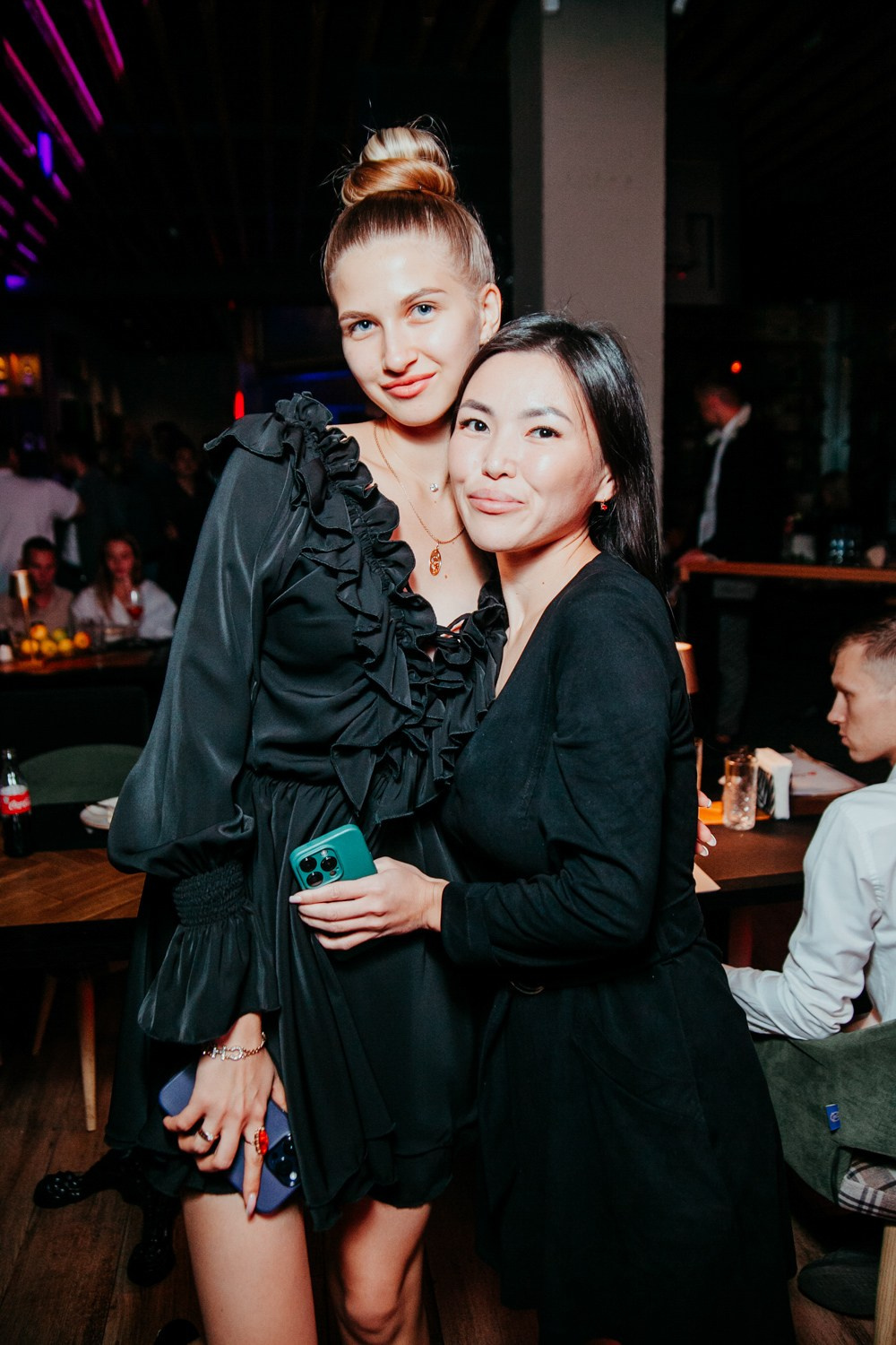 Презентация «Iphone 15». Свадебный и детский фотограф в Волгограде Слава Белов