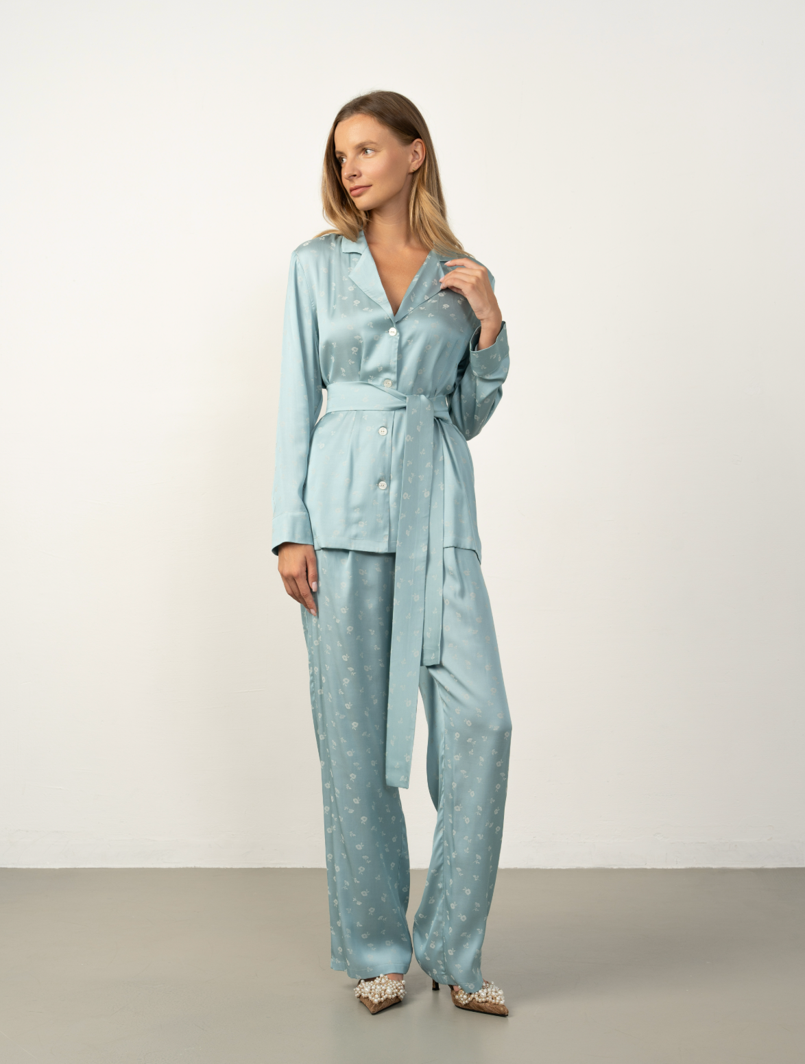 Татьяна, 40-42 р-р, 176 см. KED Production — продакшн из СПб. Создаём фото, видео и контент, который помогает брендам и селлерам продавать больше