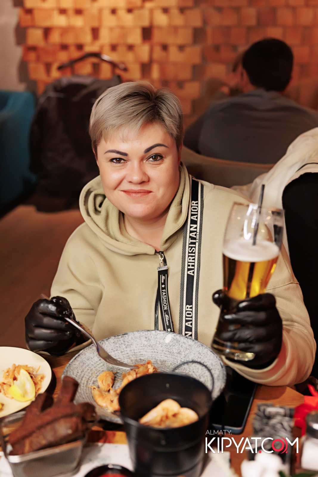 MYATA LOUNGE НА МЕНДИКУЛОВА 6 ЛЕТ. КИПЯТКОМ АЛМАТЫ!