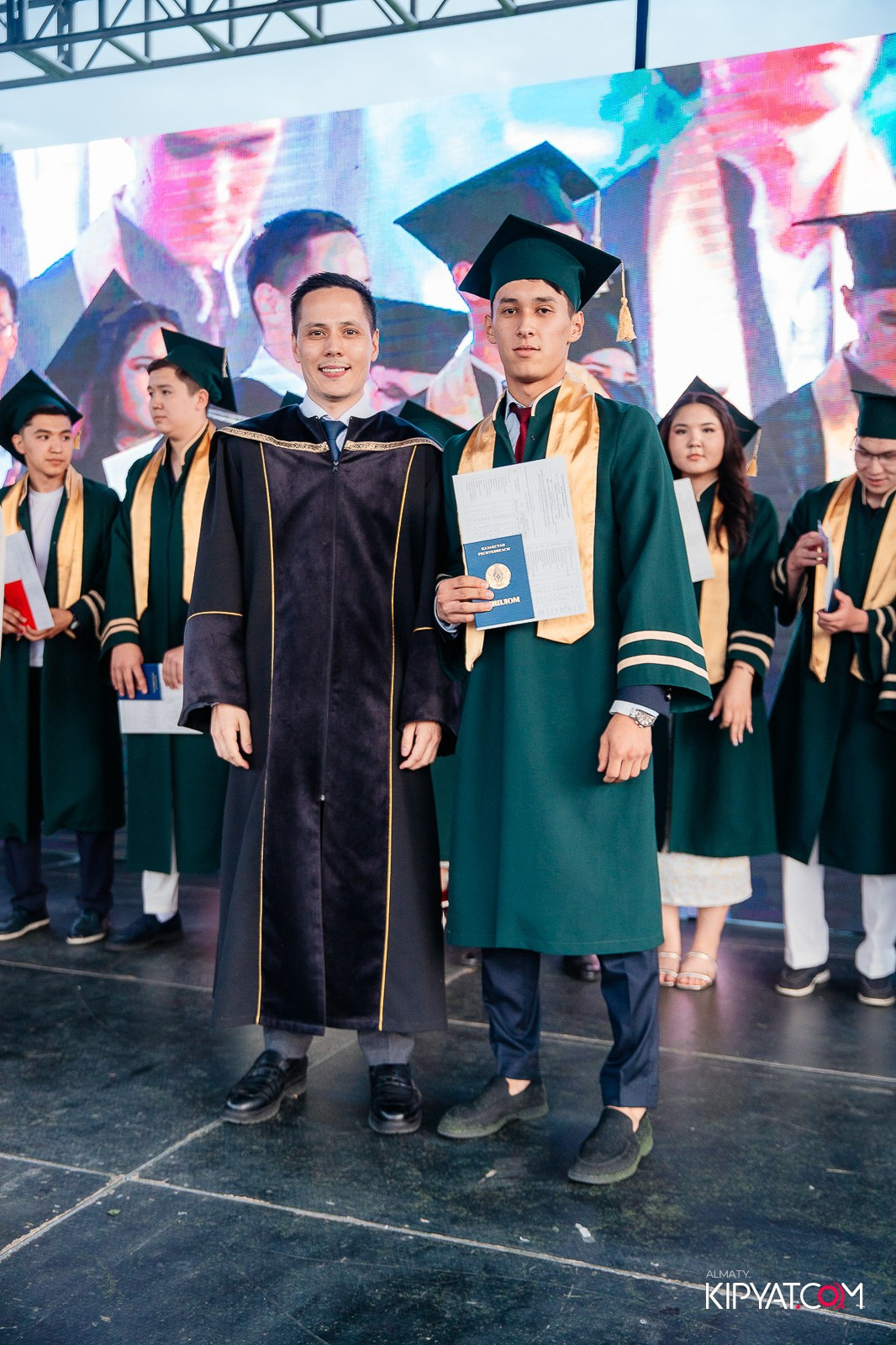 ВРУЧЕНИЕ ДИПЛОМОВ — НАРХОЗ КОЛЛЕДЖ. Part 4. КИПЯТКОМ АЛМАТЫ!