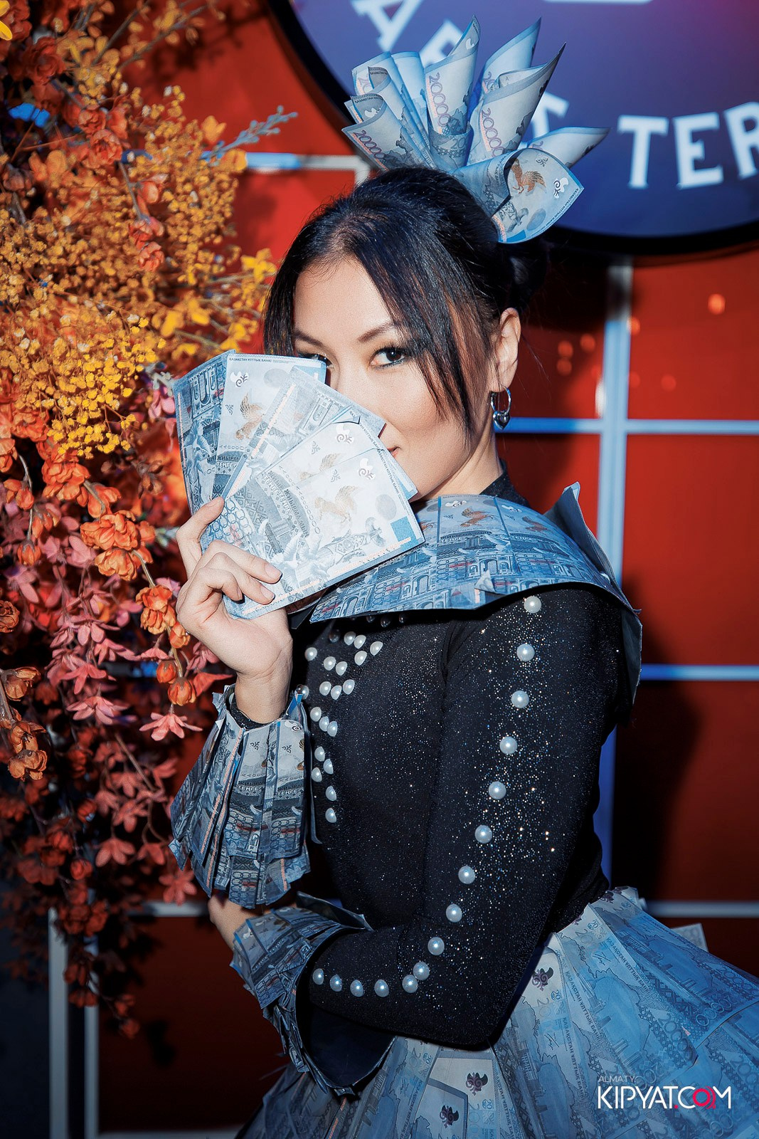 FRIENDS BAR & TERRACE. КИПЯТКОМ АЛМАТЫ!