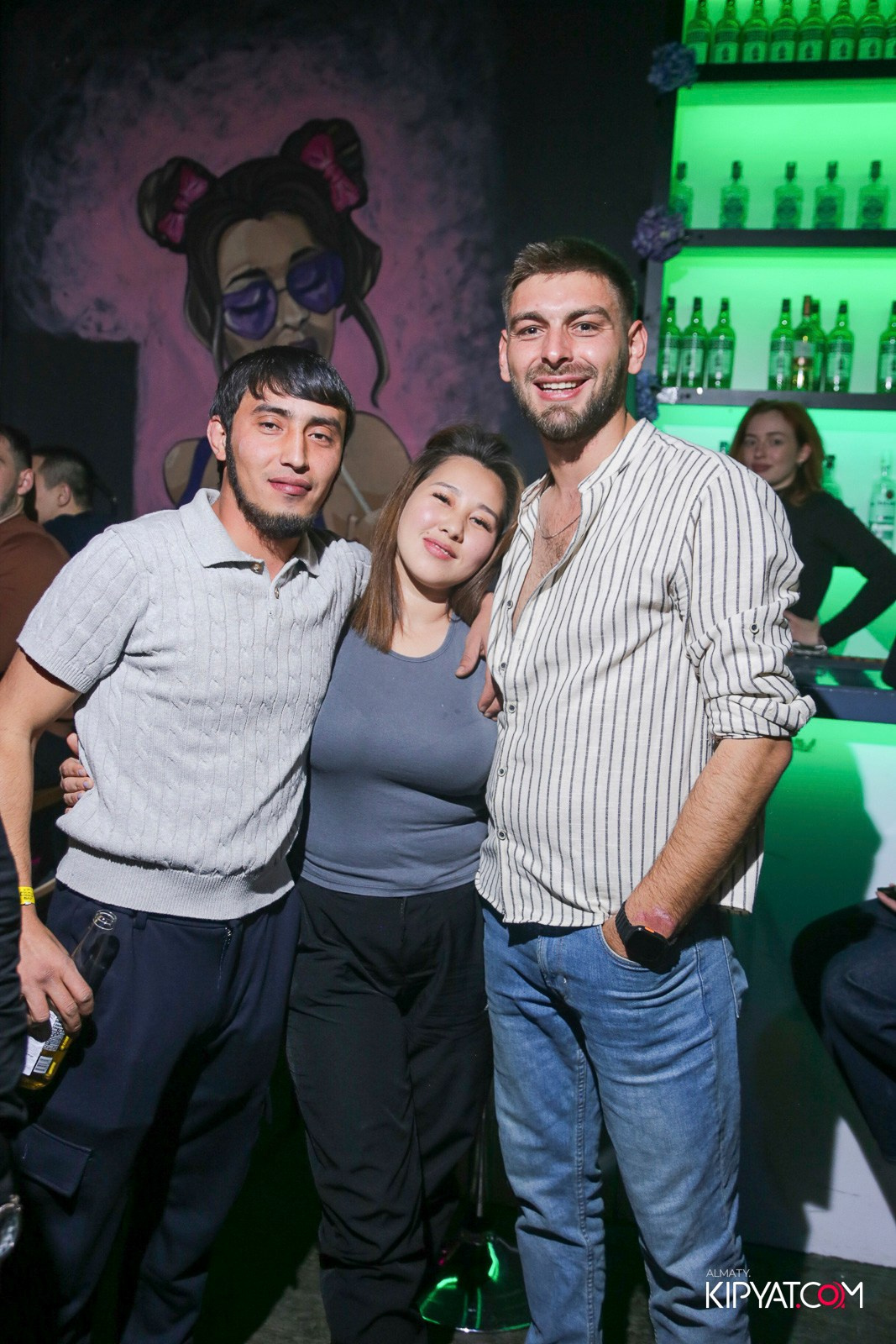 UYAT EMES BAR. КИПЯТКОМ АЛМАТЫ! Фотосъемка мероприятий в Алматы