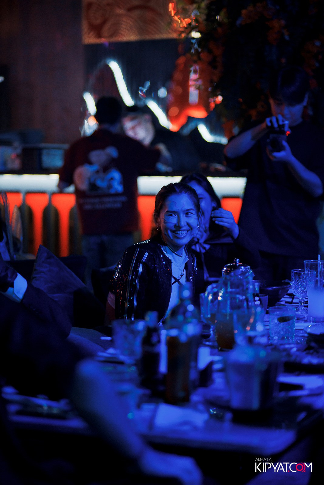 FRIENDS BSR & TERRACE. КИПЯТКОМ АЛМАТЫ!