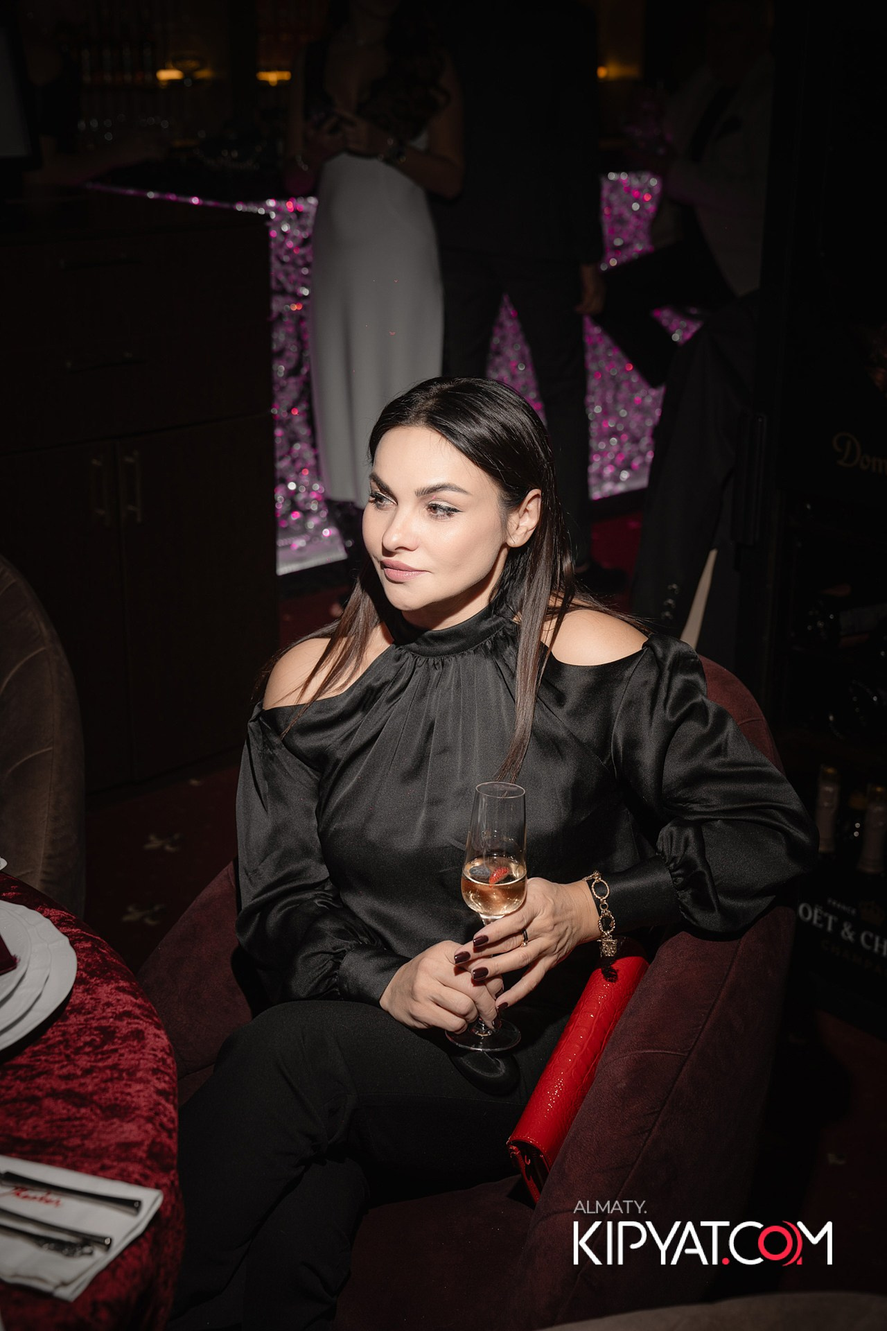 THE THEATER. КИПЯТКОМ АЛМАТЫ!