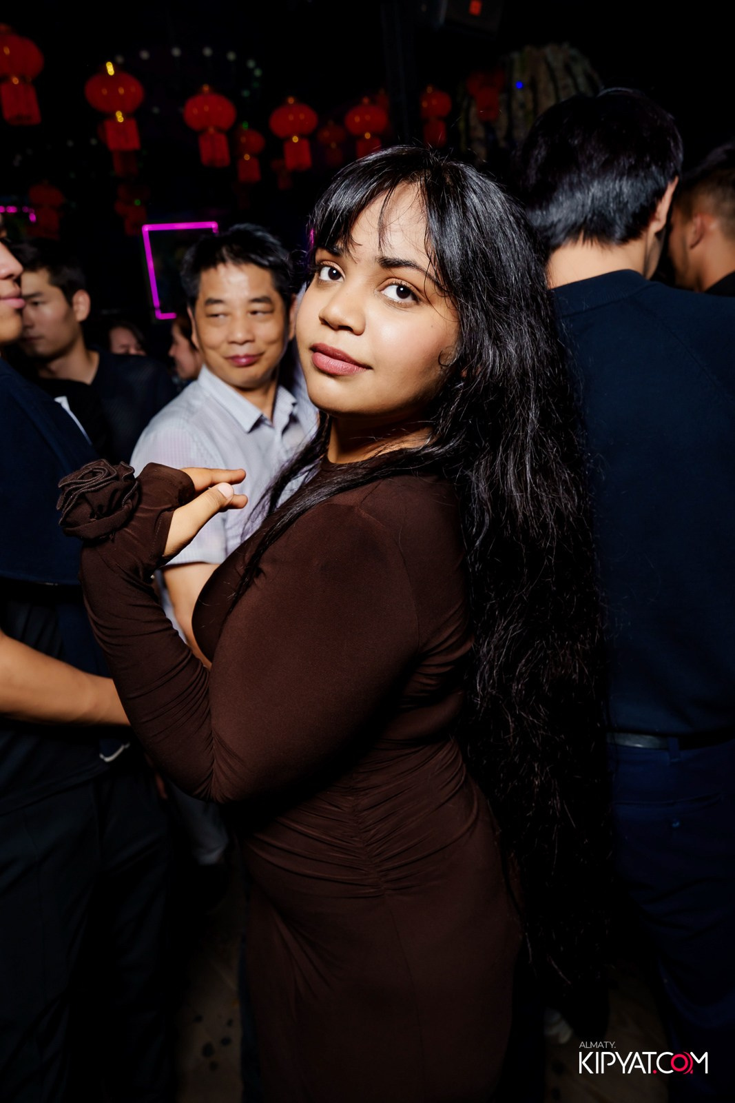 UYAT EMES BAR. КИПЯТКОМ АЛМАТЫ!