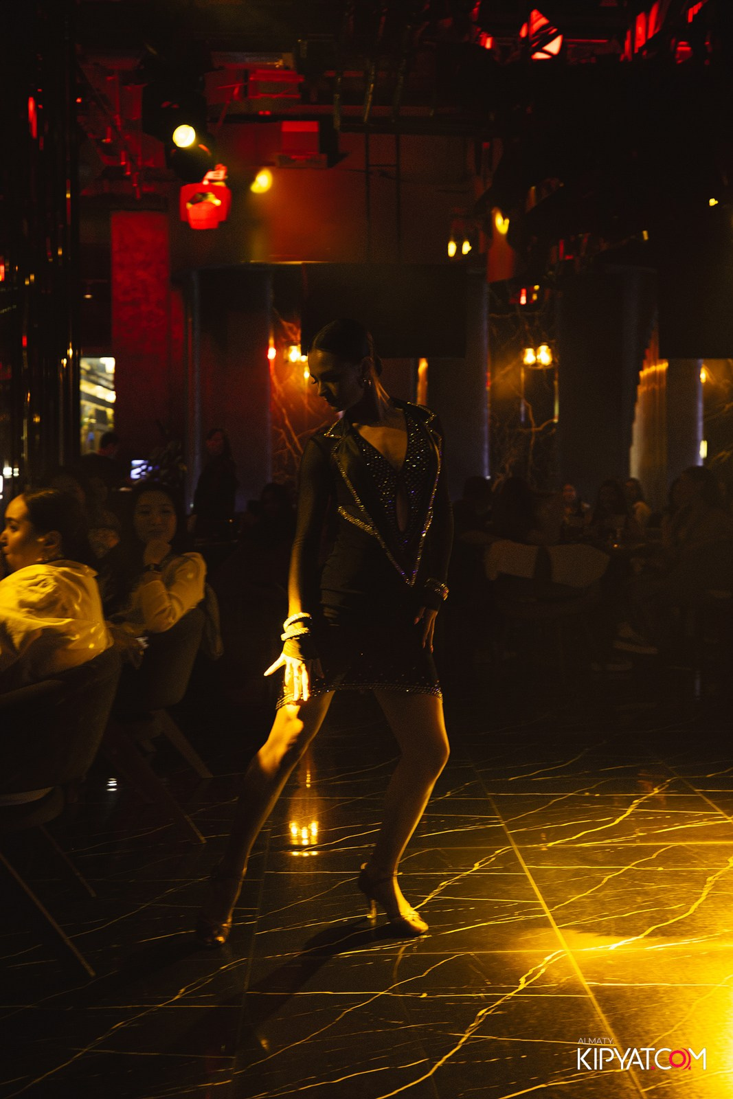 MOOD KARAOKE & TERRACE. КИПЯТКОМ АЛМАТЫ!