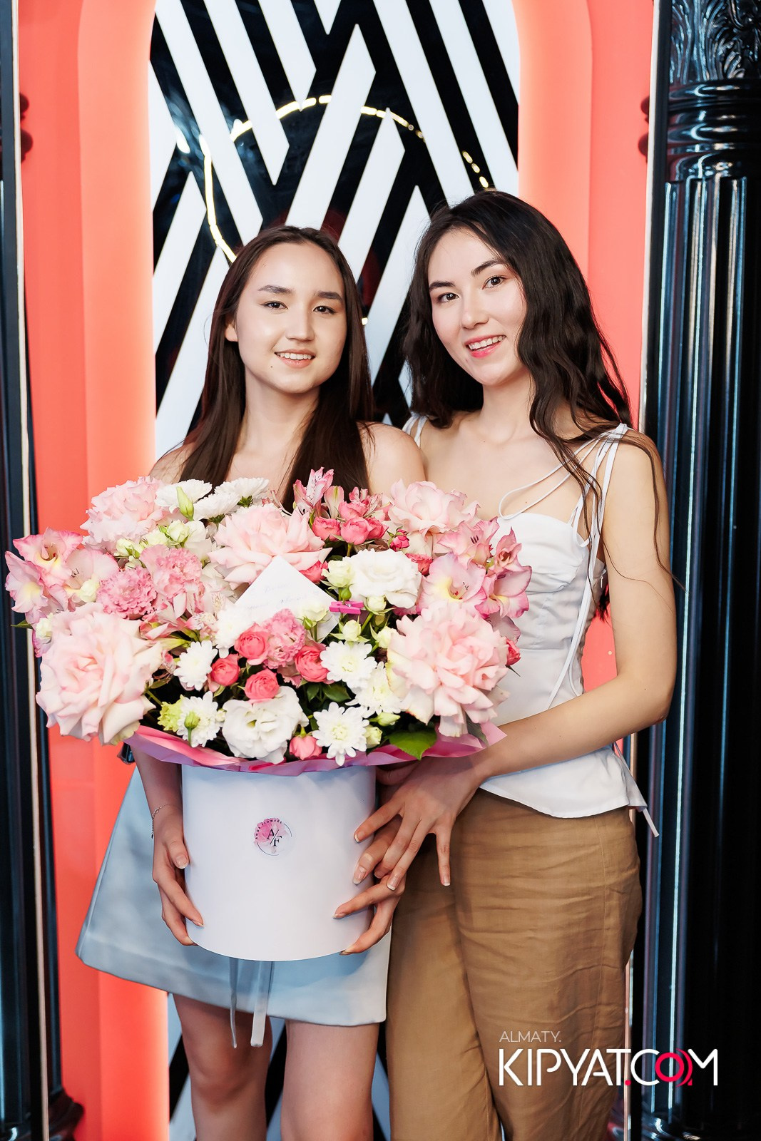 ЗАЯ, НА БИС. КИПЯТКОМ АЛМАТЫ!