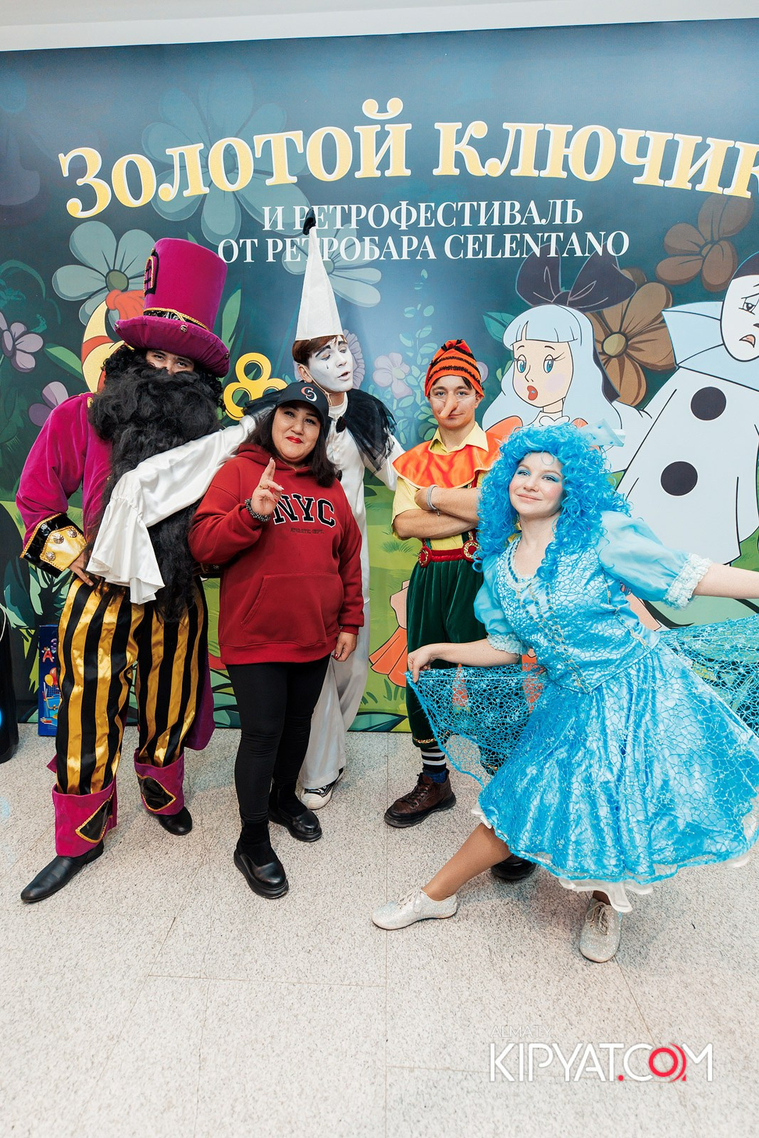 ЗОЛОТОЙ КЛЮЧИК И РЕТРОФЕСТИВАЛЬ ОТ РЕСТОБАРА CELENTANO. КИПЯТКОМ АЛМАТЫ!