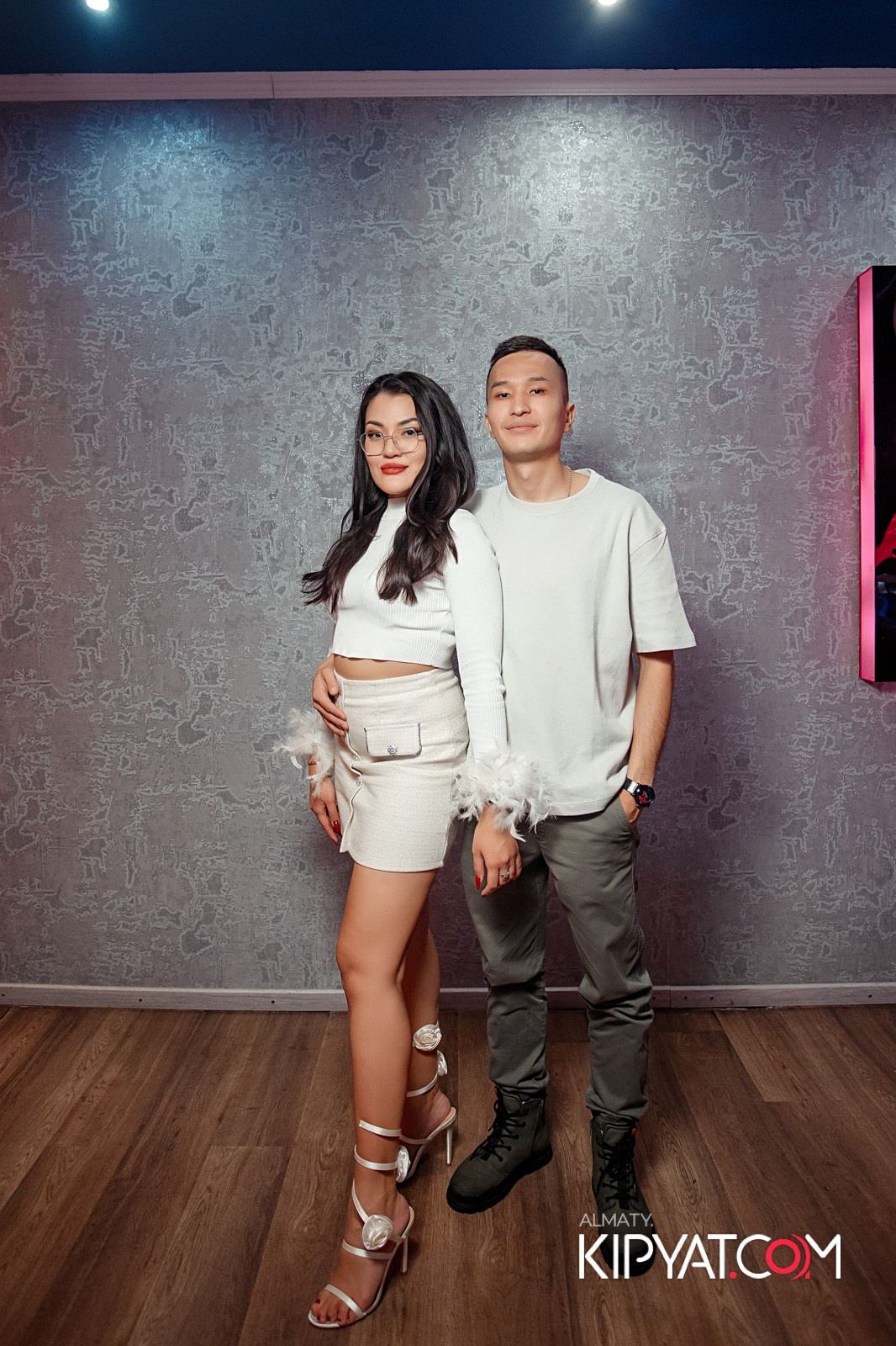 КАРАОКЕ-БАР РОЯЛЬ НА НУРМАКОВА. КИПЯТКОМ АЛМАТЫ!