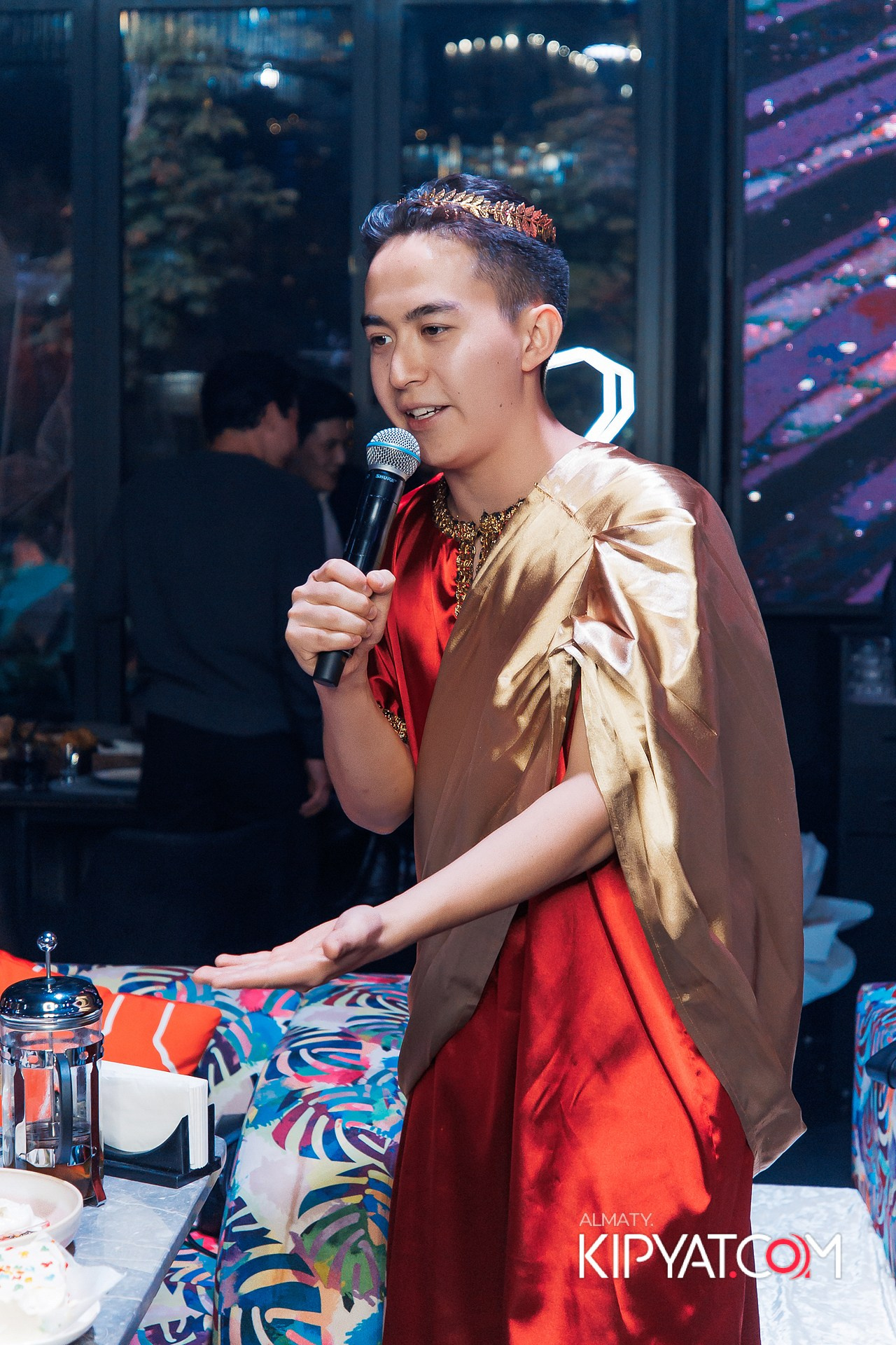 Friends bar & terrace. КИПЯТКОМ АЛМАТЫ!