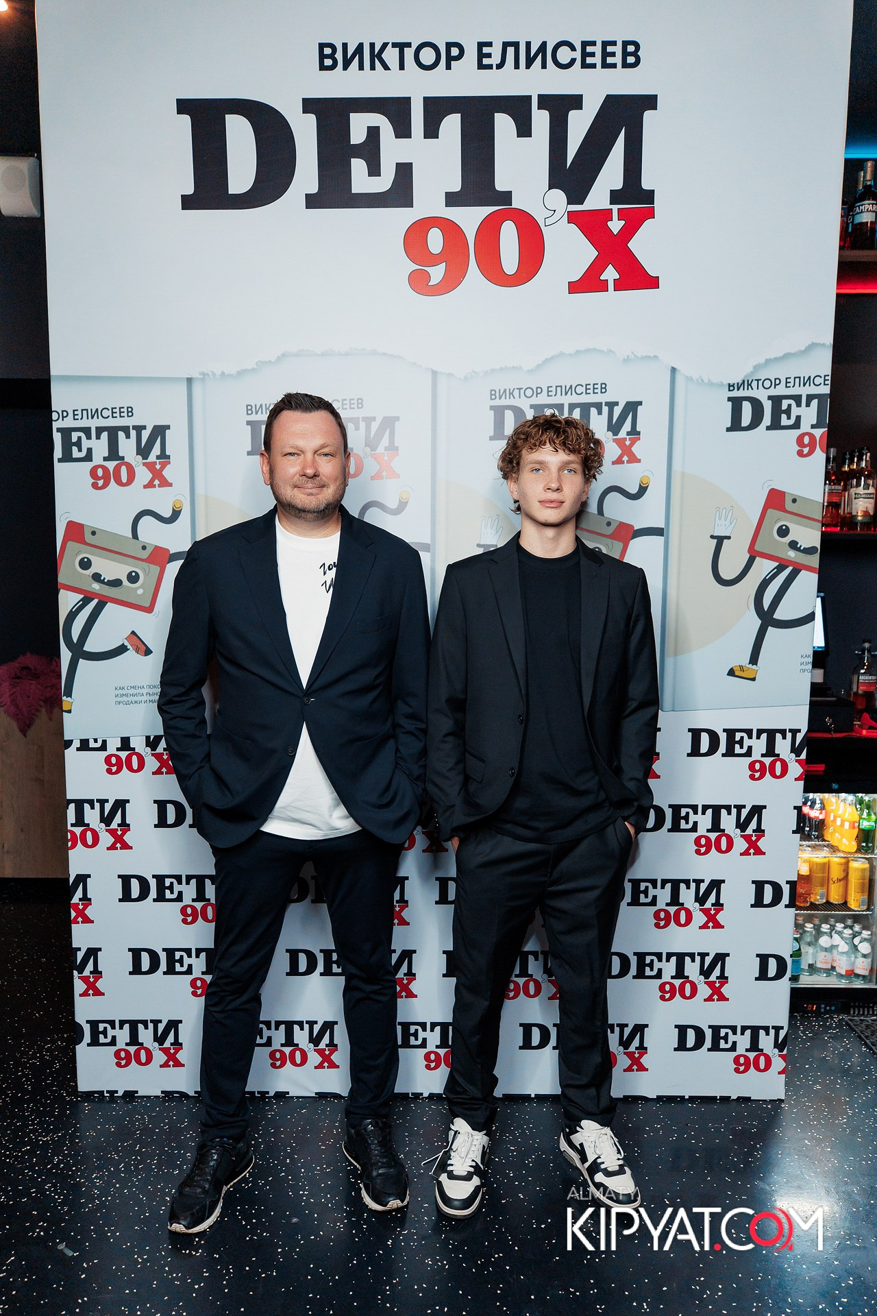 ПРЕЗЕНТАЦИЯ КНИГИ ВИКТОРА ЕЛИСЕЕВА. КИПЯТКОМ АЛМАТЫ!