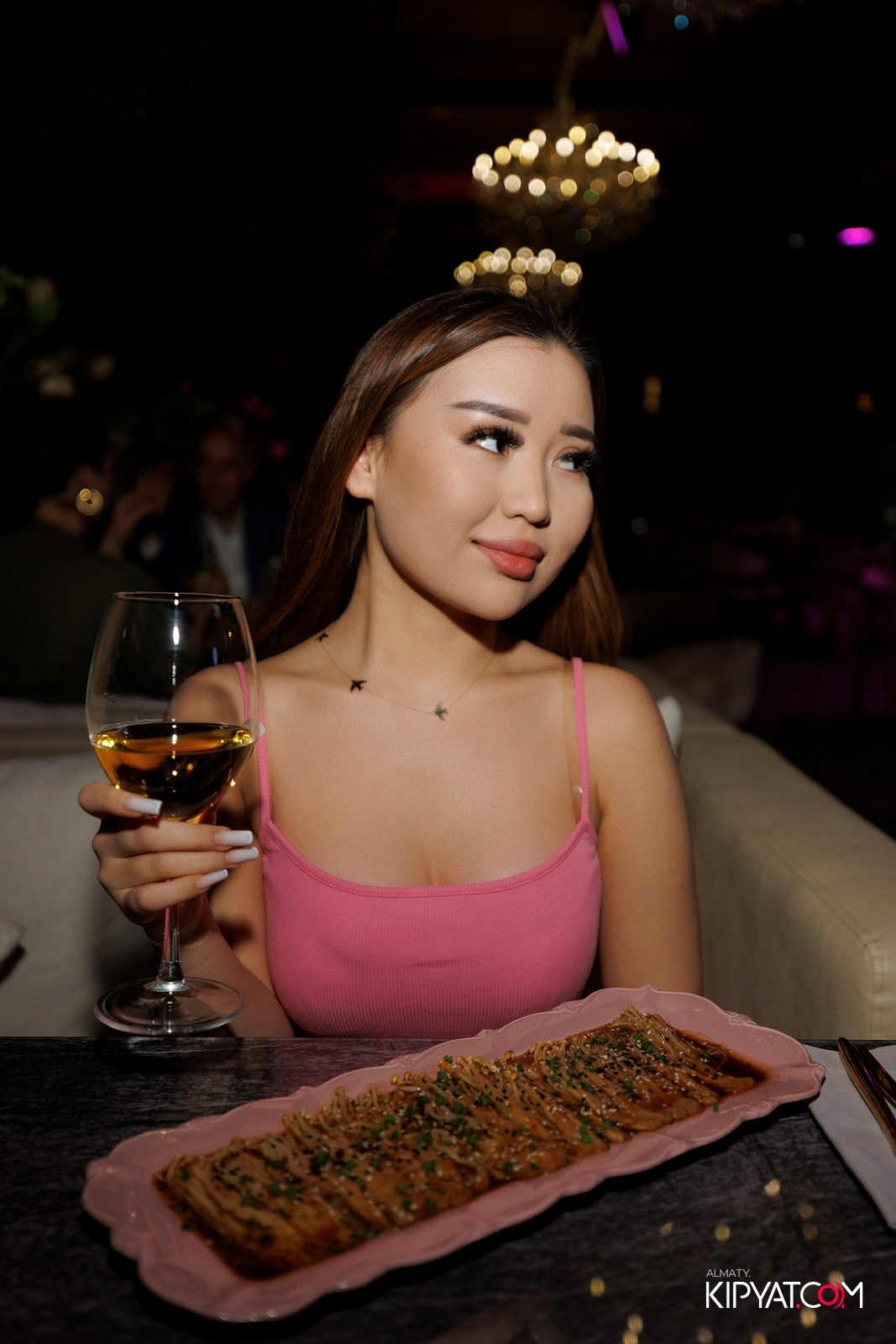 FRIENDS BAR & TERRACE. КИПЯТКОМ АЛМАТЫ! Фотосъемка мероприятий в Алматы