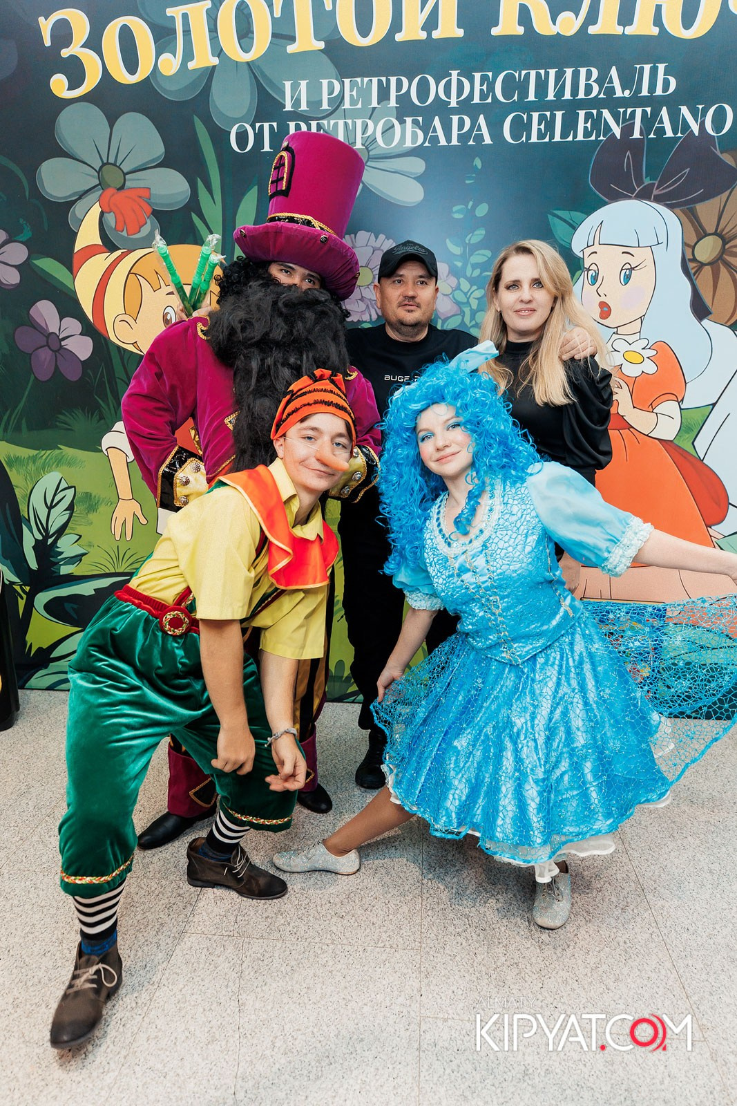 ЗОЛОТОЙ КЛЮЧИК И РЕТРОФЕСТИВАЛЬ ОТ РЕСТОБАРА CELENTANO. КИПЯТКОМ АЛМАТЫ!