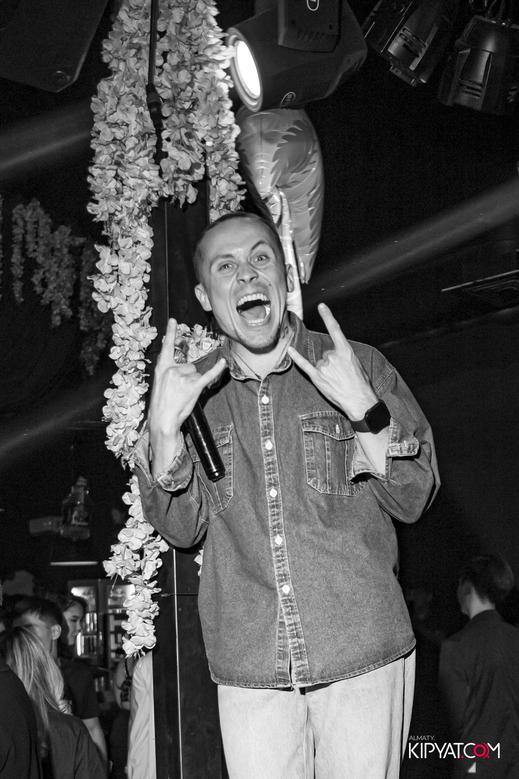 UYAT EMES BAR. КИПЯТКОМ АЛМАТЫ!