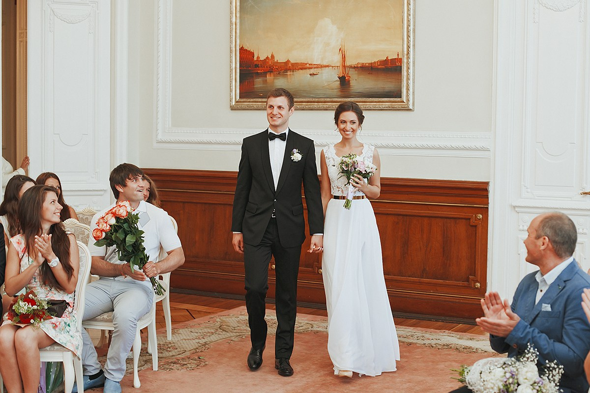 Фотосессия свадебной регистрации, фотограф Денис Шмигирилов, фотограф на свадьбу, свадебная регистрация, свадебные кольца купить, букет невесты магазины, прическа на свадьбу, свадебный визажист, аренда машины на свадьбу