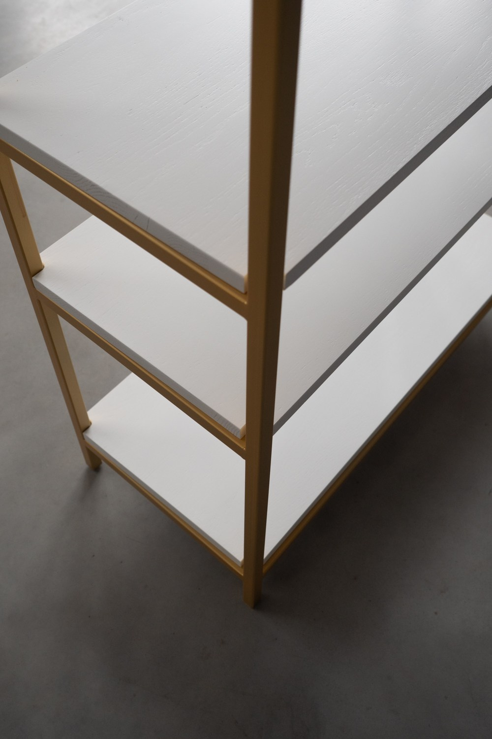 Стеллажи и консоли. Klauzevits Workshop