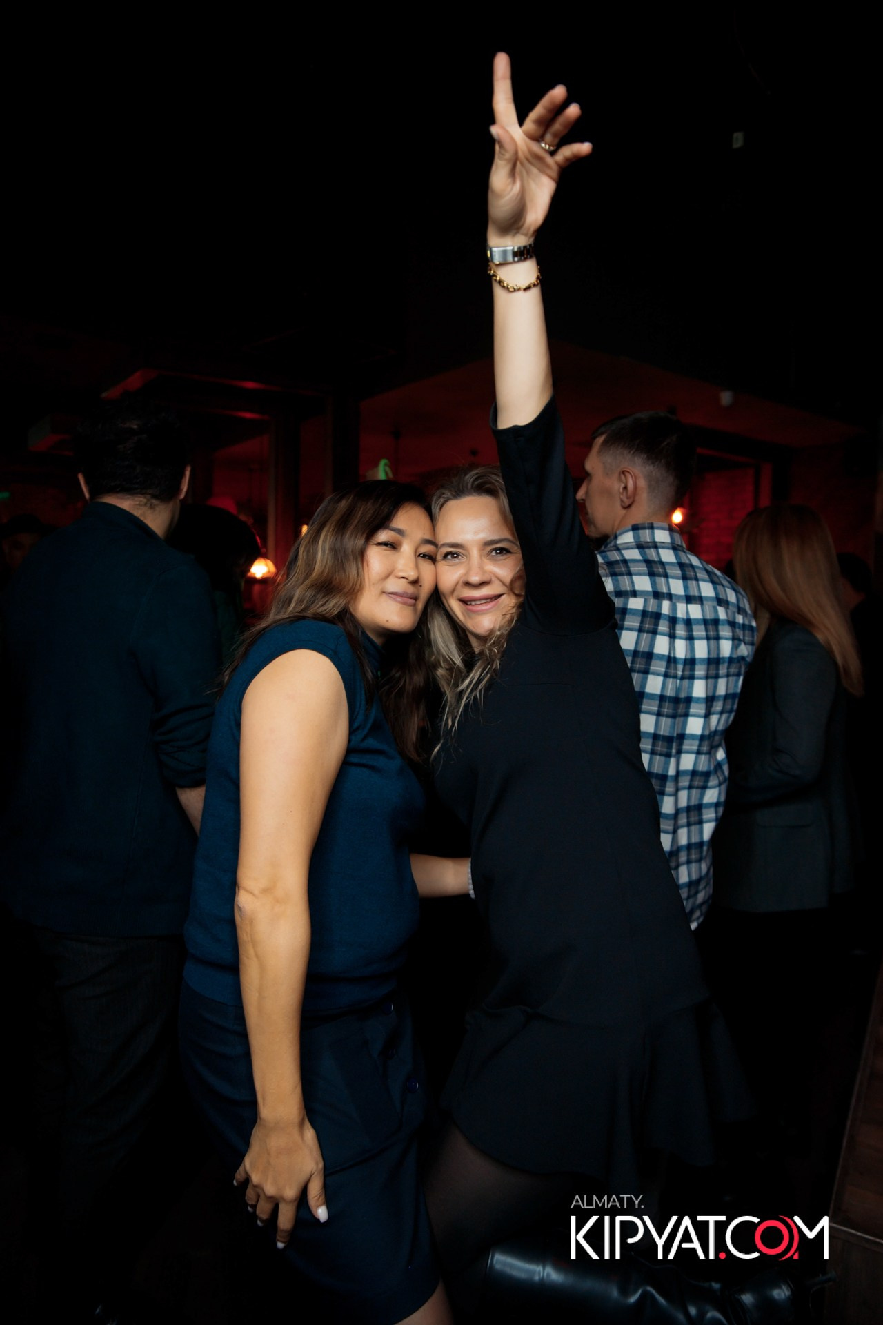 ПИНТА НА ДОСТЫК. КИПЯТКОМ АЛМАТЫ!