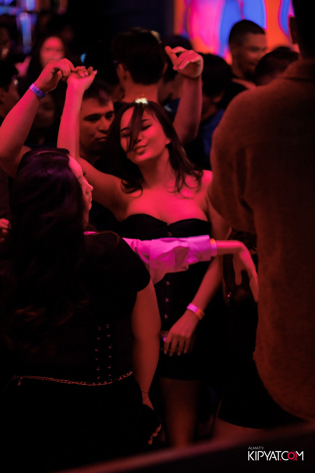 EVENT BAR. КИПЯТКОМ АЛМАТЫ!