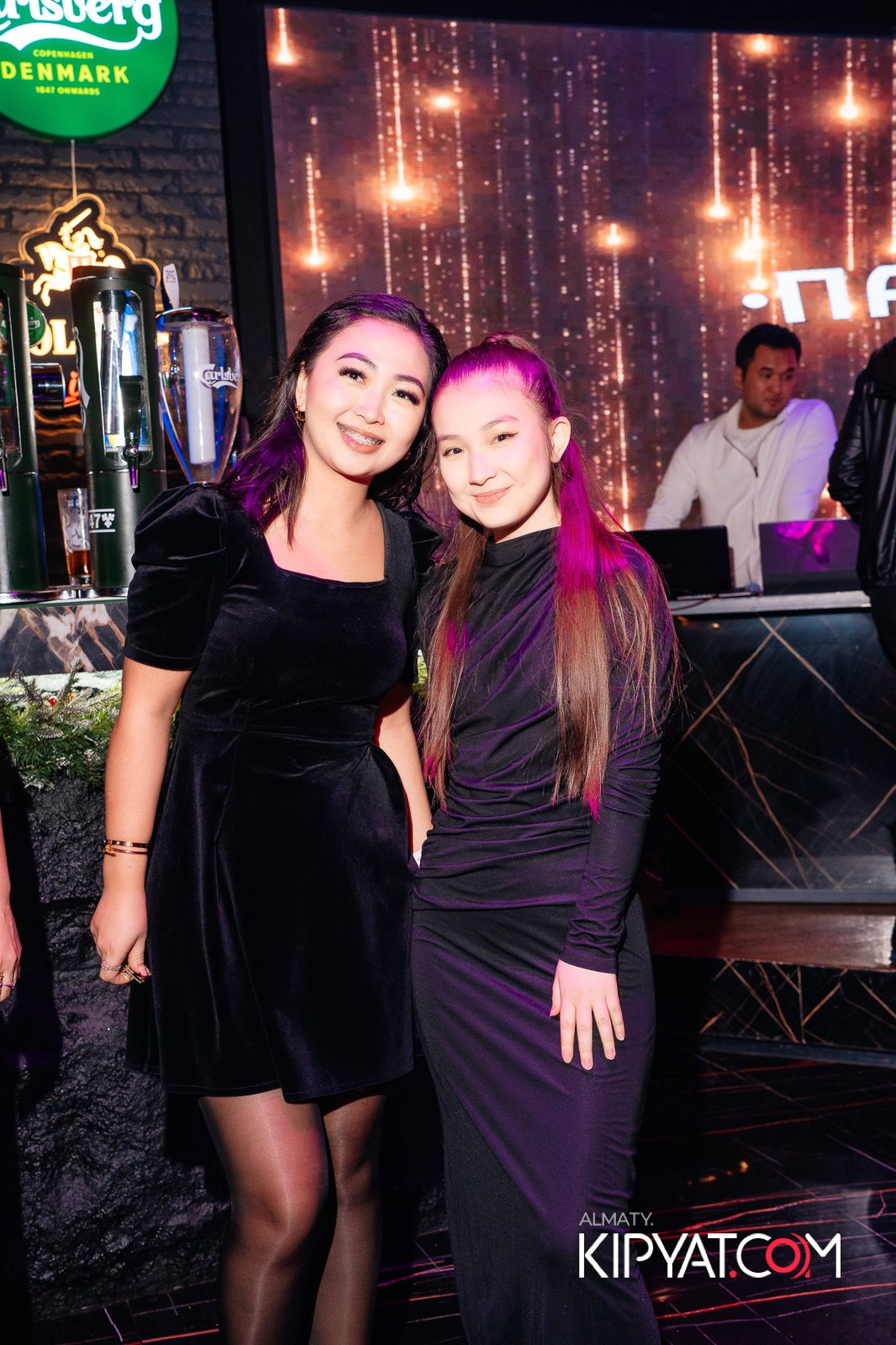 БАР ПАНАЕХАЛИ НА ТОЛЕ БИ. КИПЯТКОМ АЛМАТЫ!