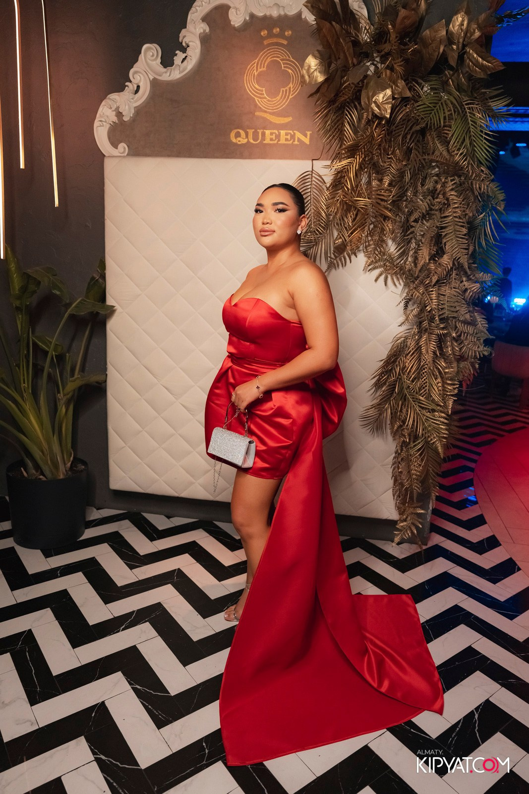 QUEEN. КИПЯТКОМ АЛМАТЫ!