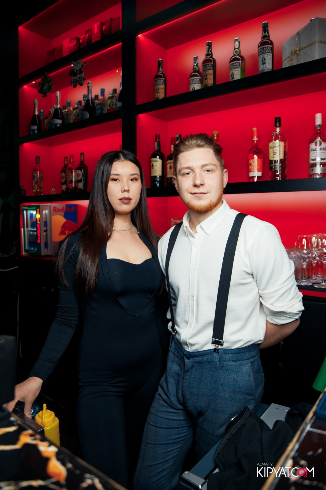 UYAT EMES BAR. КИПЯТКОМ АЛМАТЫ!