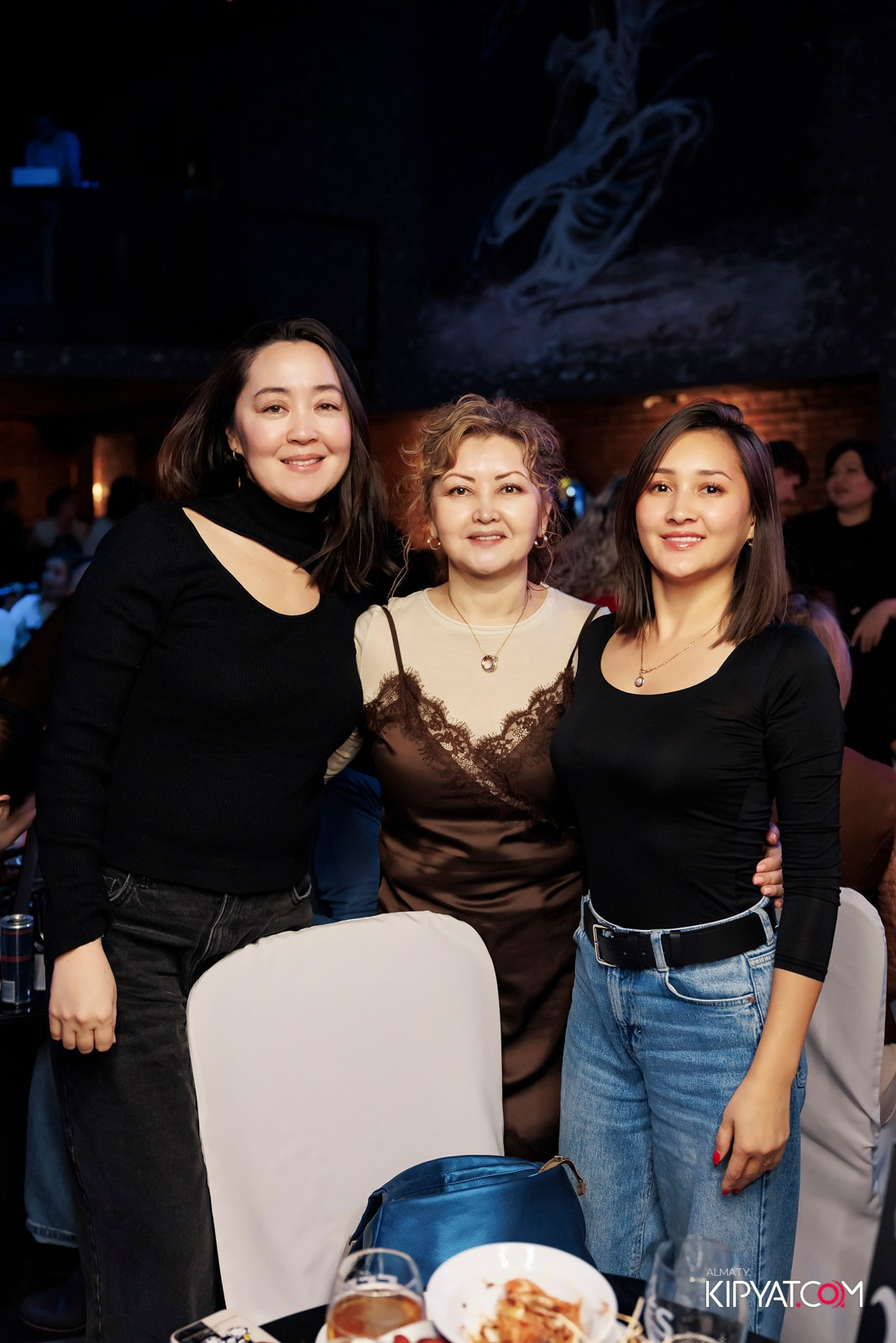 МУЗЫКАЛЬНОЕ ЛОТО В HIT RETRO. КИПЯТКОМ АЛМАТЫ! Фотосъемка мероприятий в Алматы