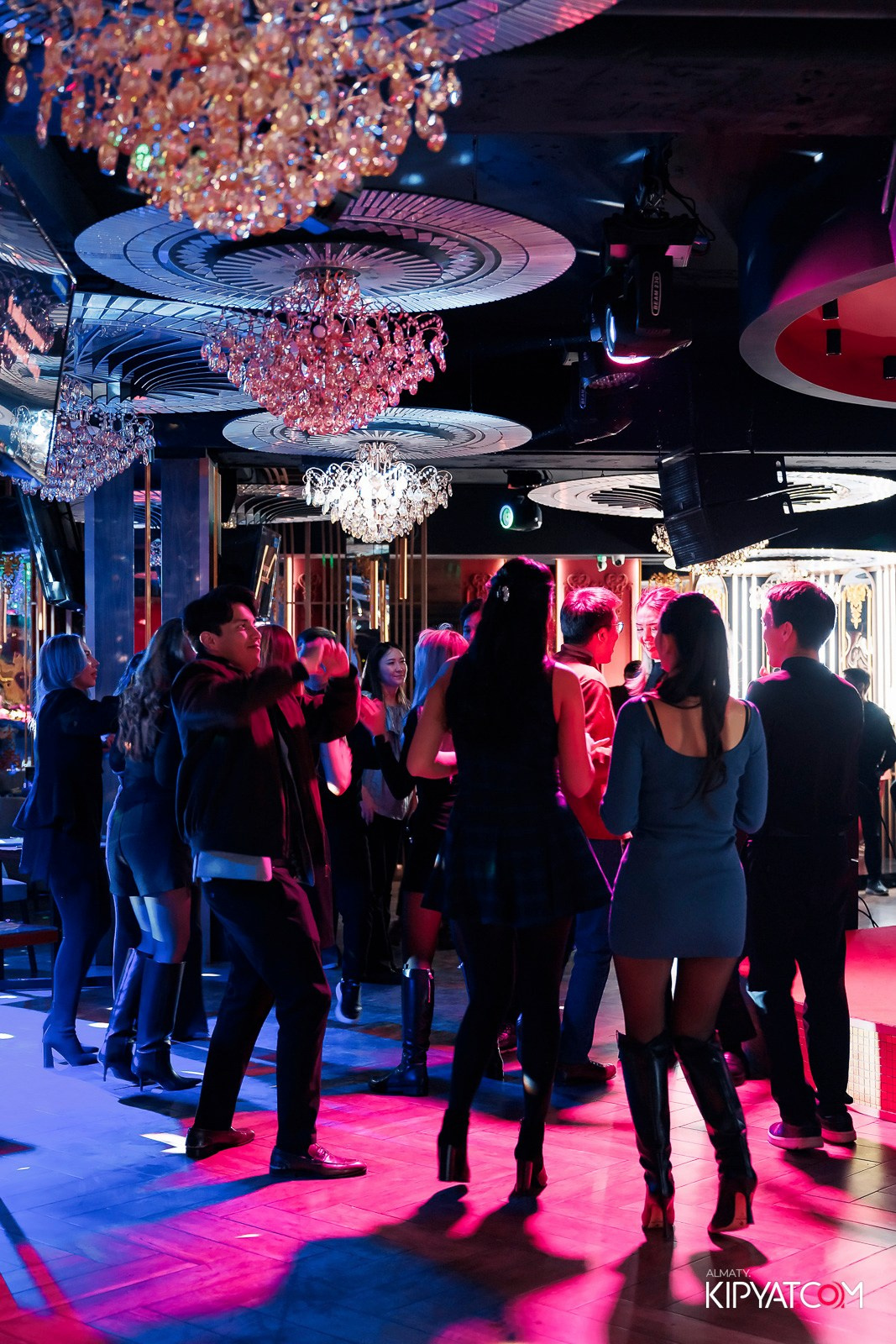 ЗАЯ, НА БИС. КИПЯТКОМ АЛМАТЫ! Фотосъемка мероприятий в Алматы