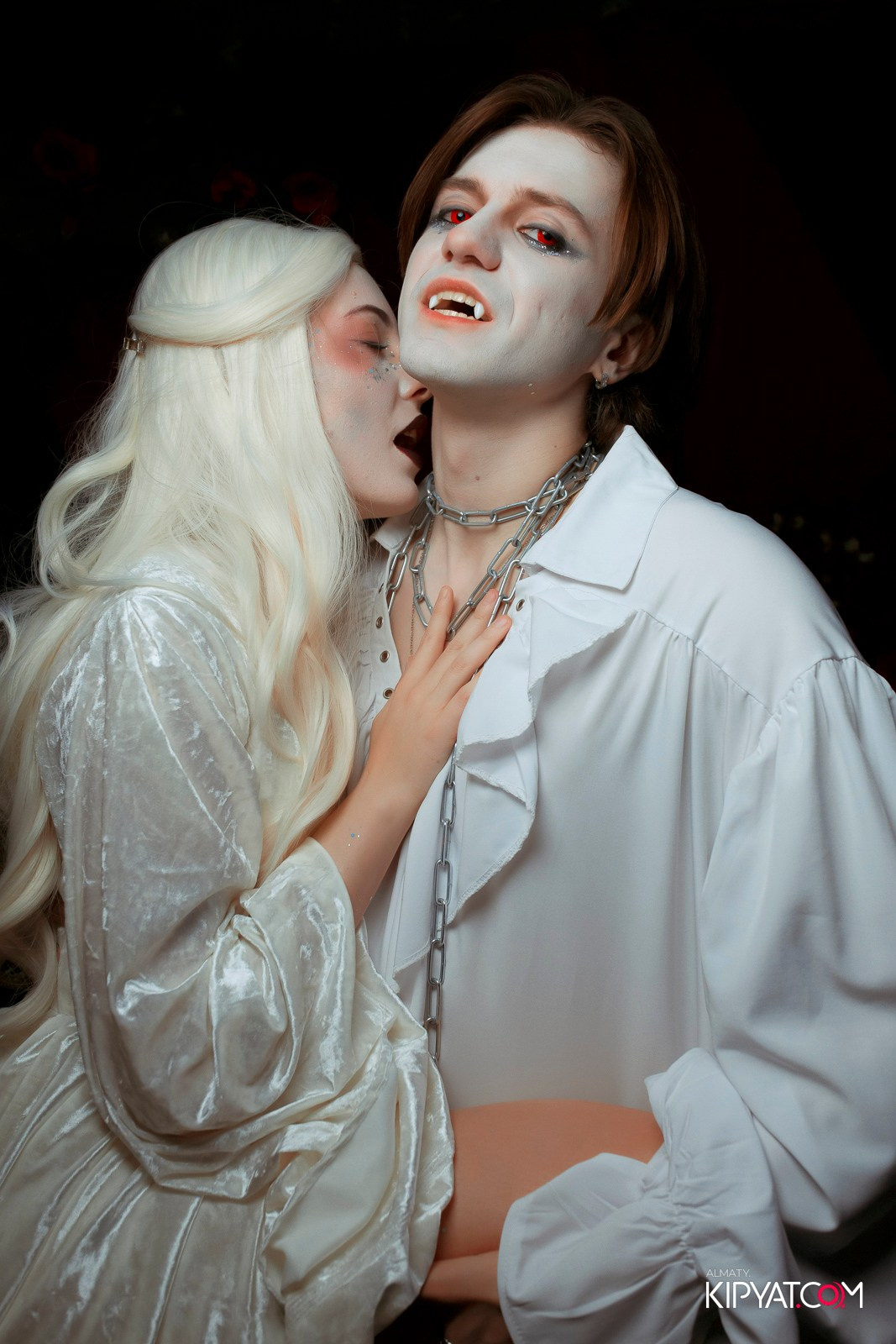 БАЛ НЕЧИСТИ В HIT RETRO. КИПЯТКОМ АЛМАТЫ!