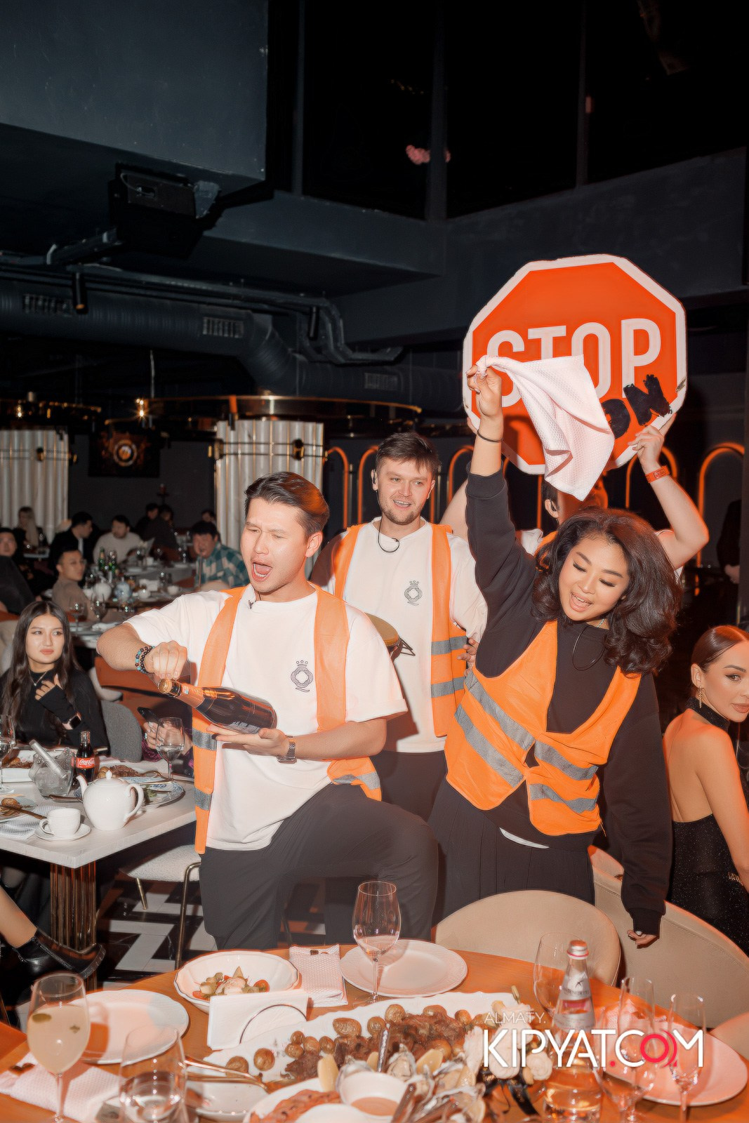 QUEEN. КИПЯТКОМ АЛМАТЫ!