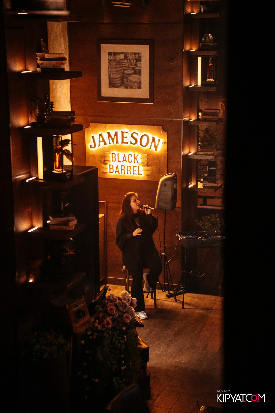 РЕСТО-БАР СКАНДАЛИСТЪ. КИПЯТКОМ АЛМАТЫ!