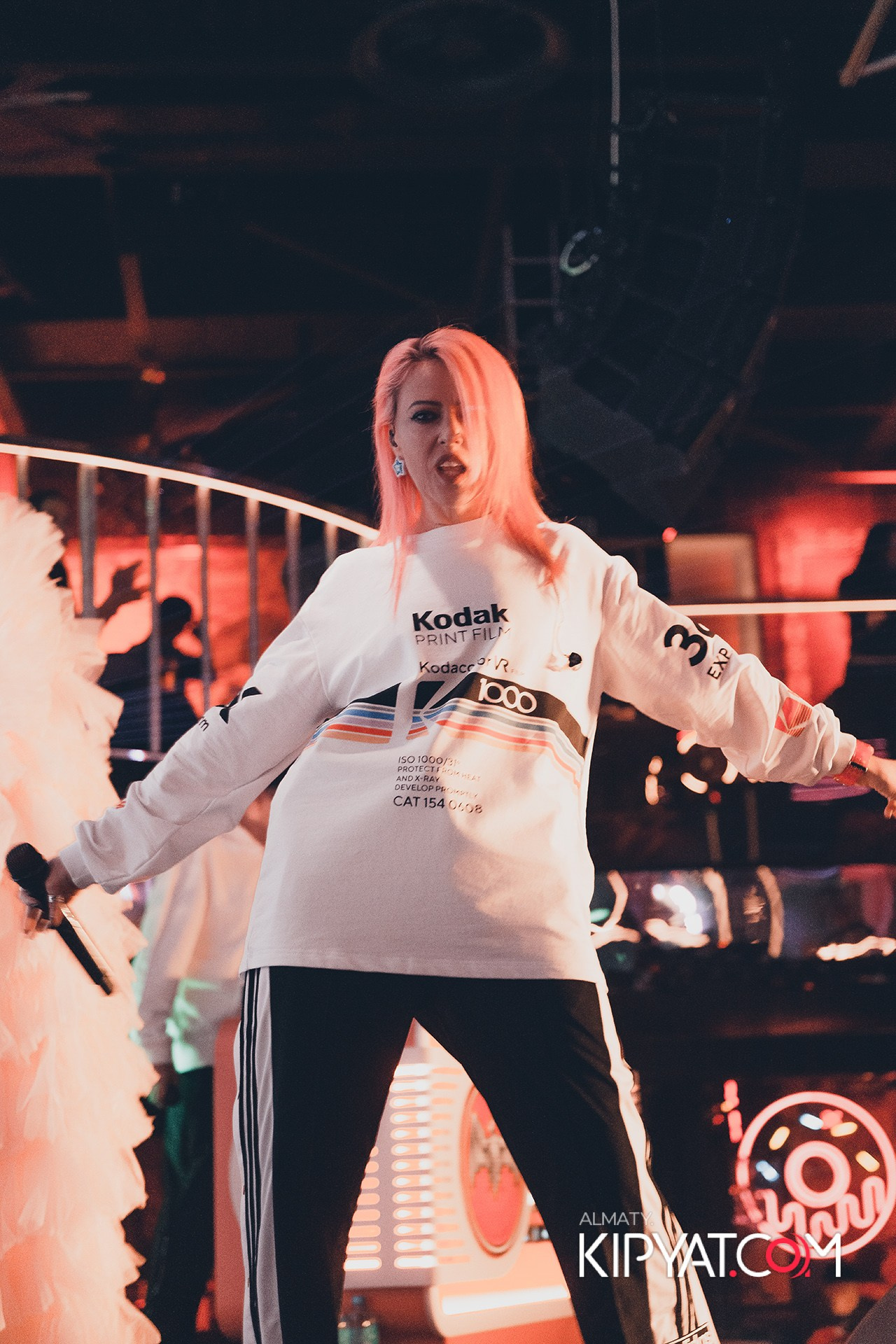 ВЫСТУПЛЕНИЕ ГРУППЫ ВИРУС SANTA BARBARA. КИПЯТКОМ АЛМАТЫ!