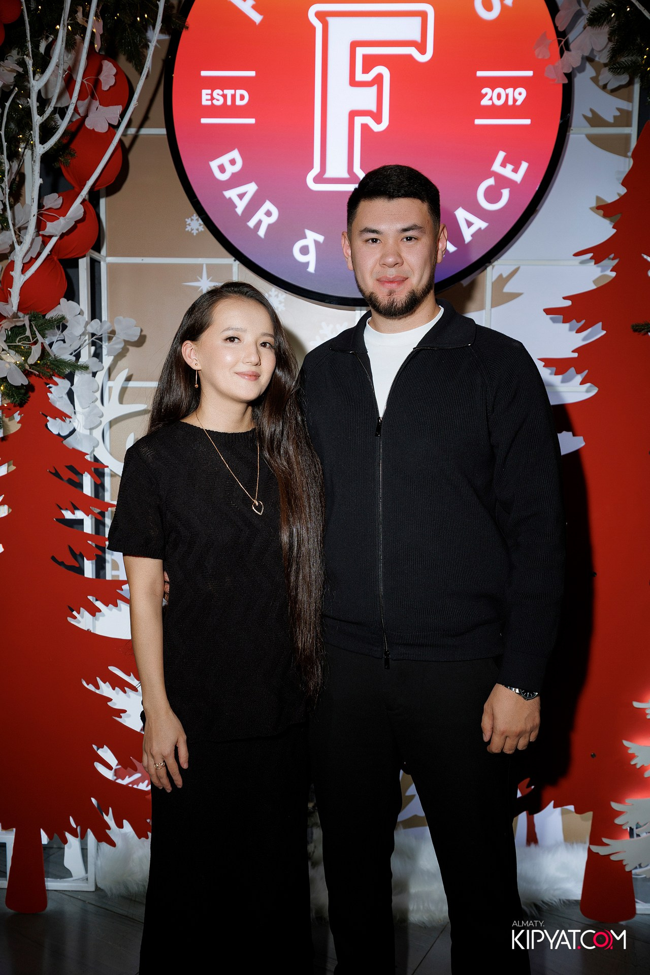 FRIENDS BAR & TERRACE. КИПЯТКОМ АЛМАТЫ! Фотосъемка мероприятий в Алматы