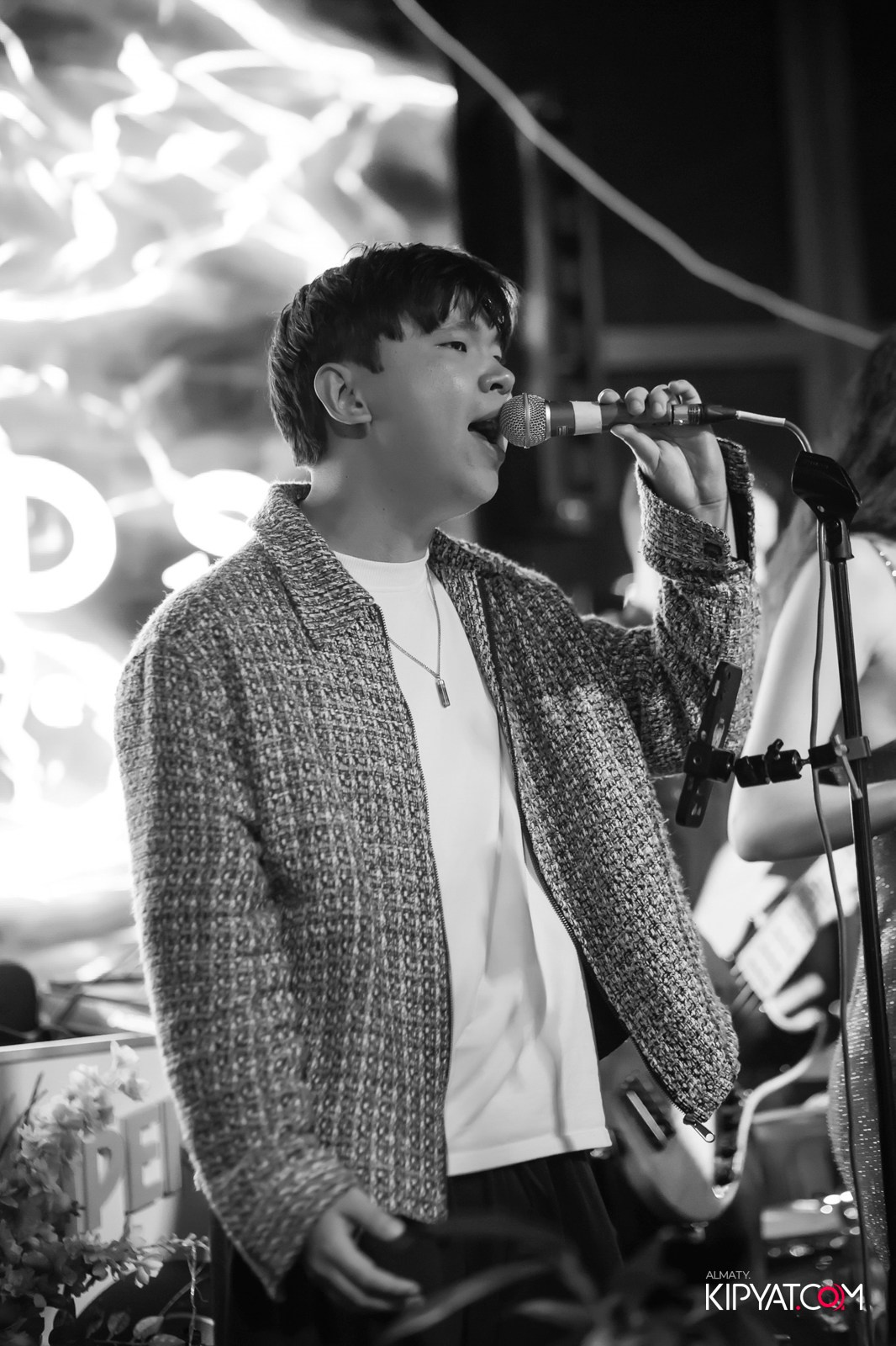 FRIENDS BAR & TERRACE. КИПЯТКОМ АЛМАТЫ!