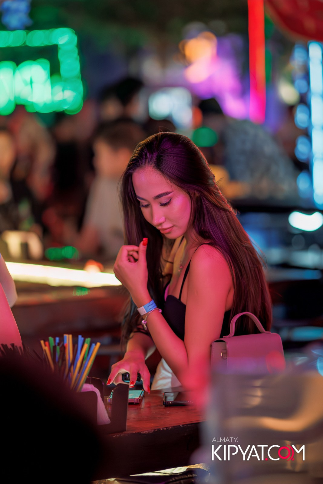 SKY BAR. КИПЯТКОМ АЛМАТЫ!