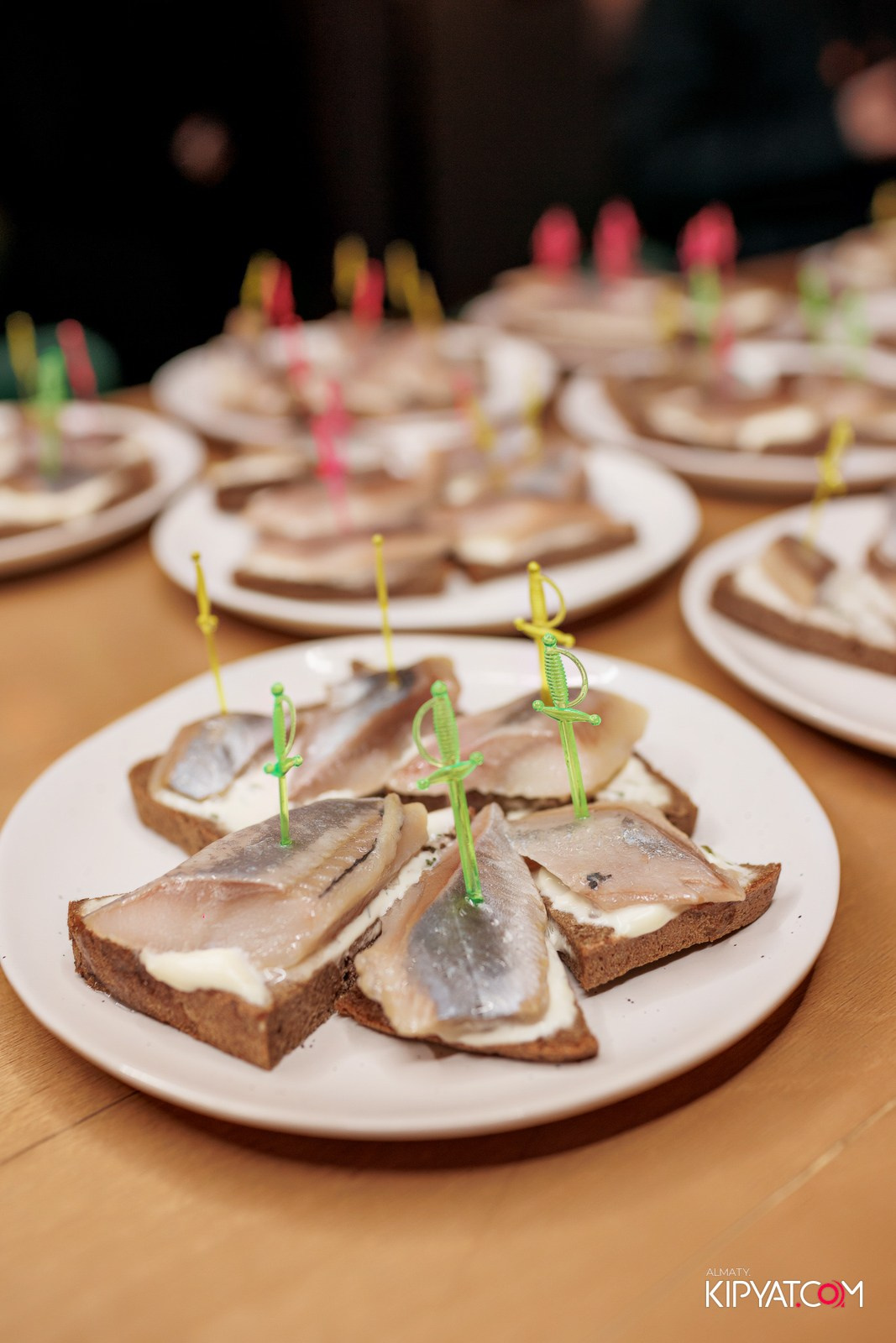 ПИНТА НА ДОСТЫК. КИПЯТКОМ АЛМАТЫ!