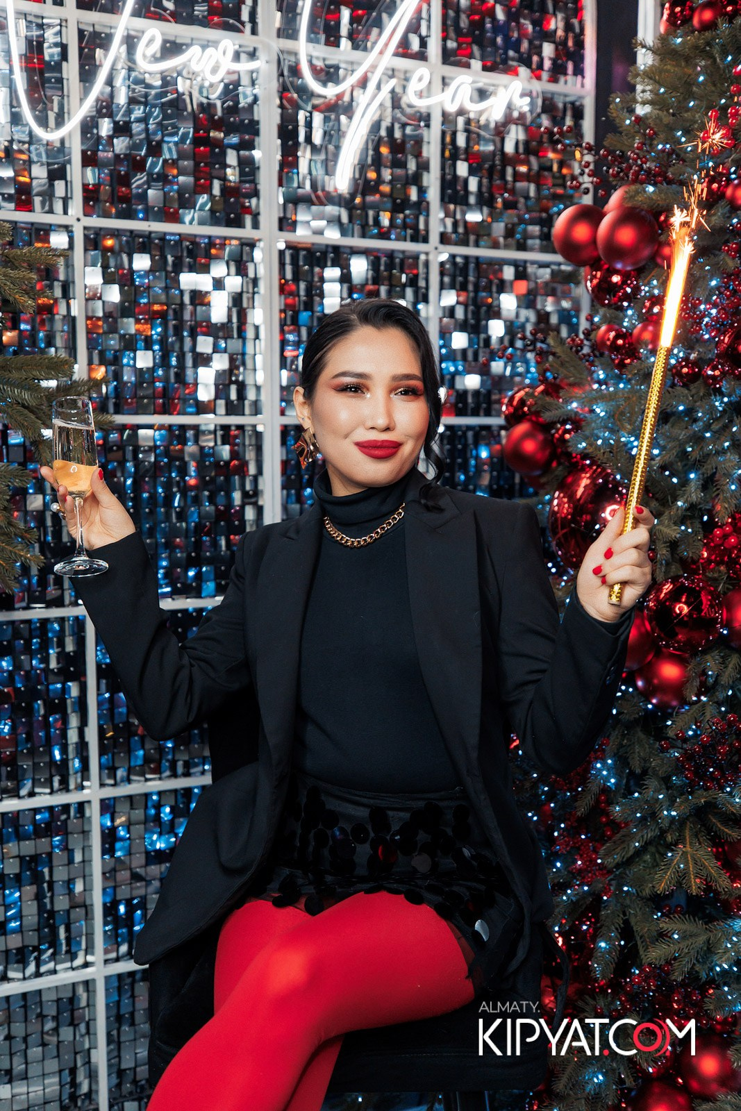 FRIENDS BAR & TERRACE. КИПЯТКОМ АЛМАТЫ!