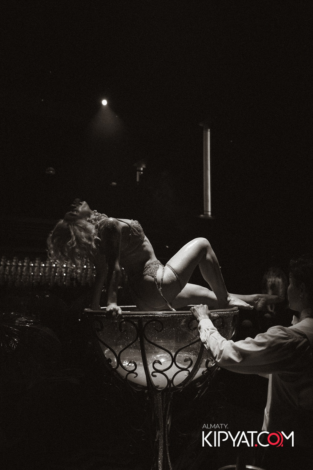 QUEEN. КИПЯТКОМ АЛМАТЫ!