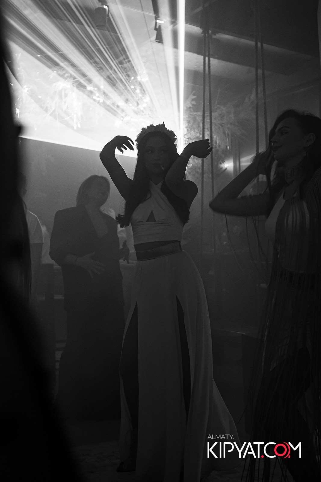 EDEN BAR & RESTAURANT. КИПЯТКОМ АЛМАТЫ!